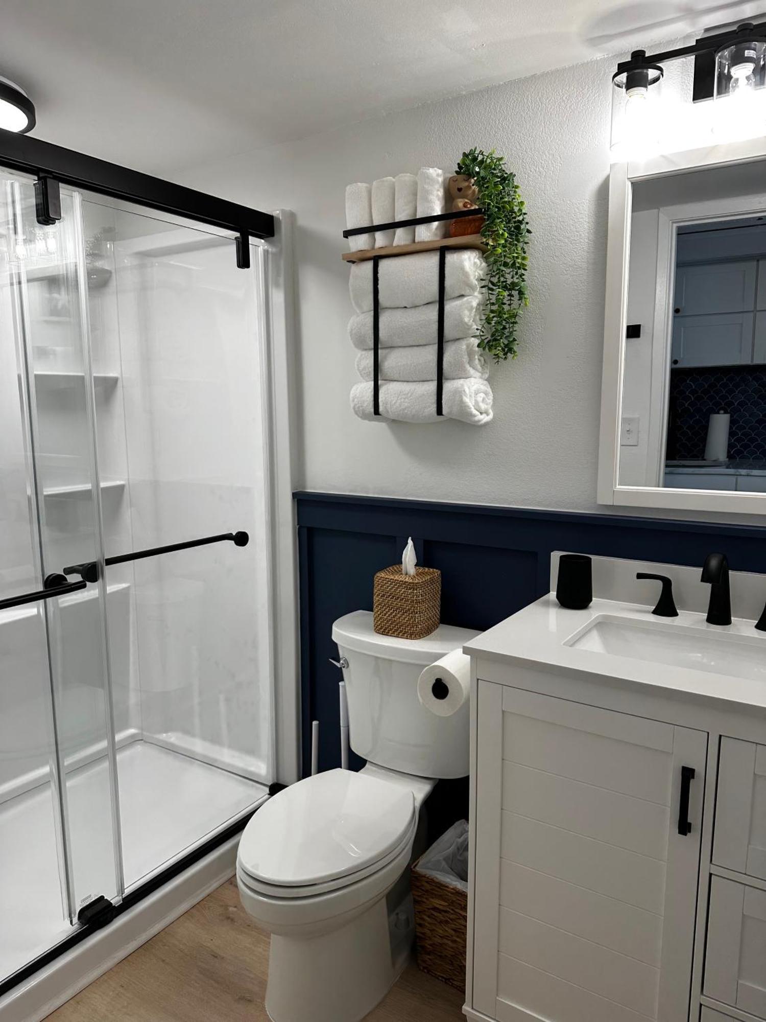 Ocean Front King Studio-resort Building-sleeps Up To 3 Myrtle Beach