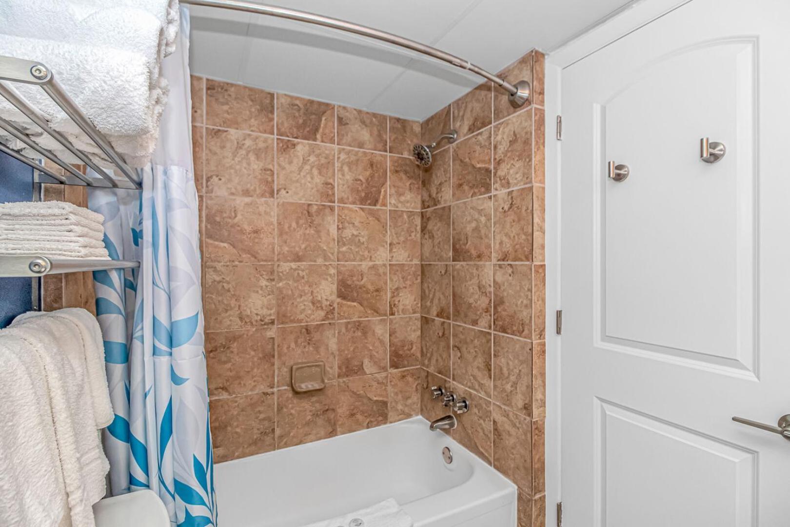 Immaculate Ocean View King Suite!- Grande Cayman Unit 437 - Sleeps 4 Guests! *