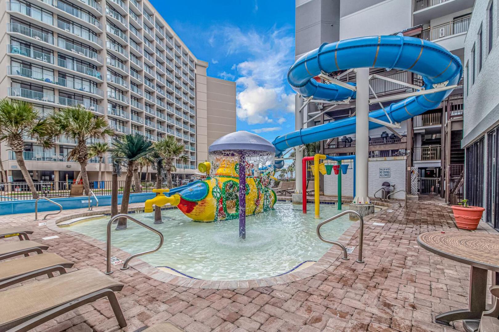 Immaculate Ocean View King Suite!- Grande Cayman Unit 437 - Sleeps 4 Guests! Holiday home Myrtle Beach