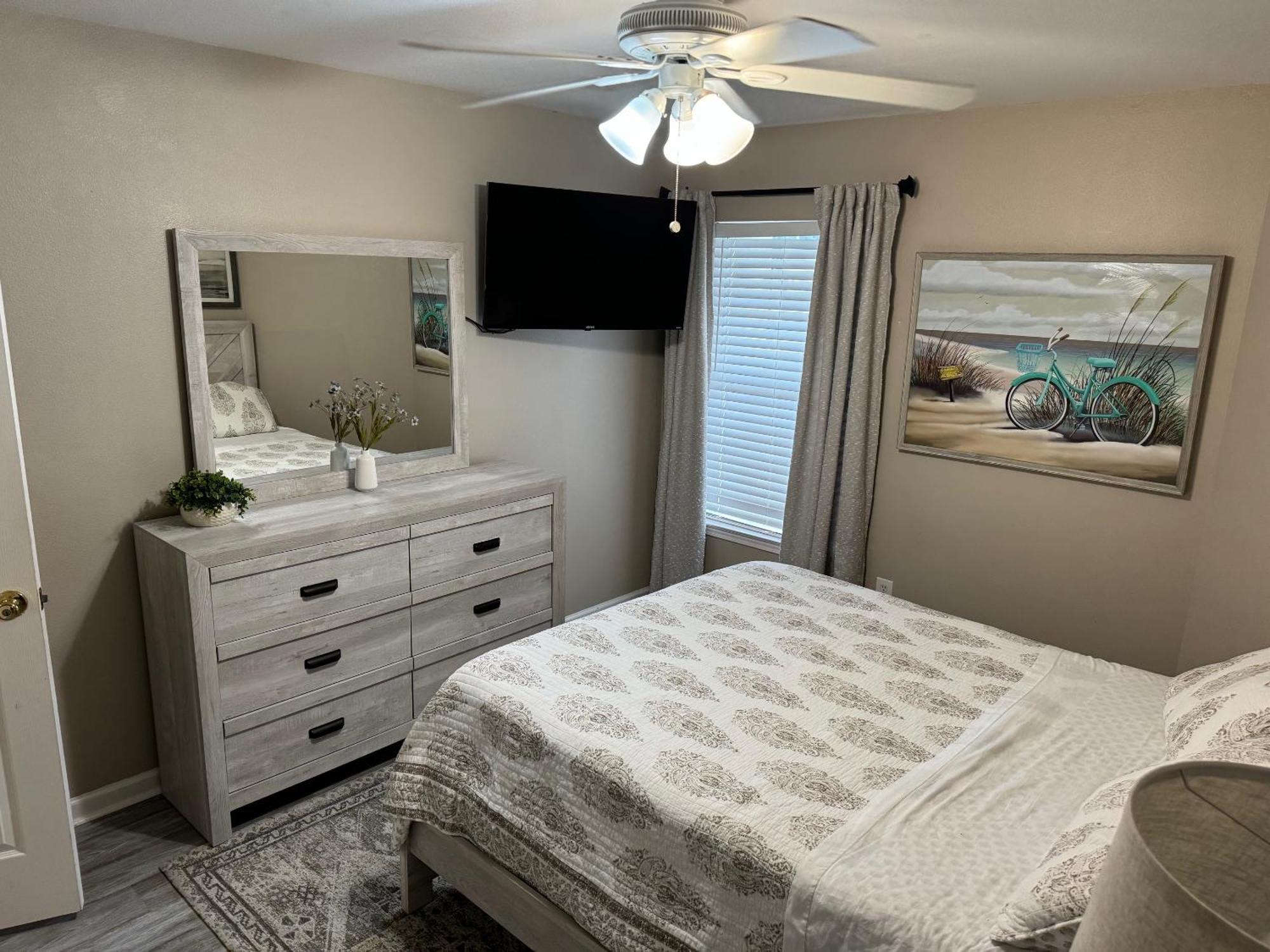 Apartment A Spacious 3-bedroom, 2-bath Perfect For A Wonderful Family Vacation *
