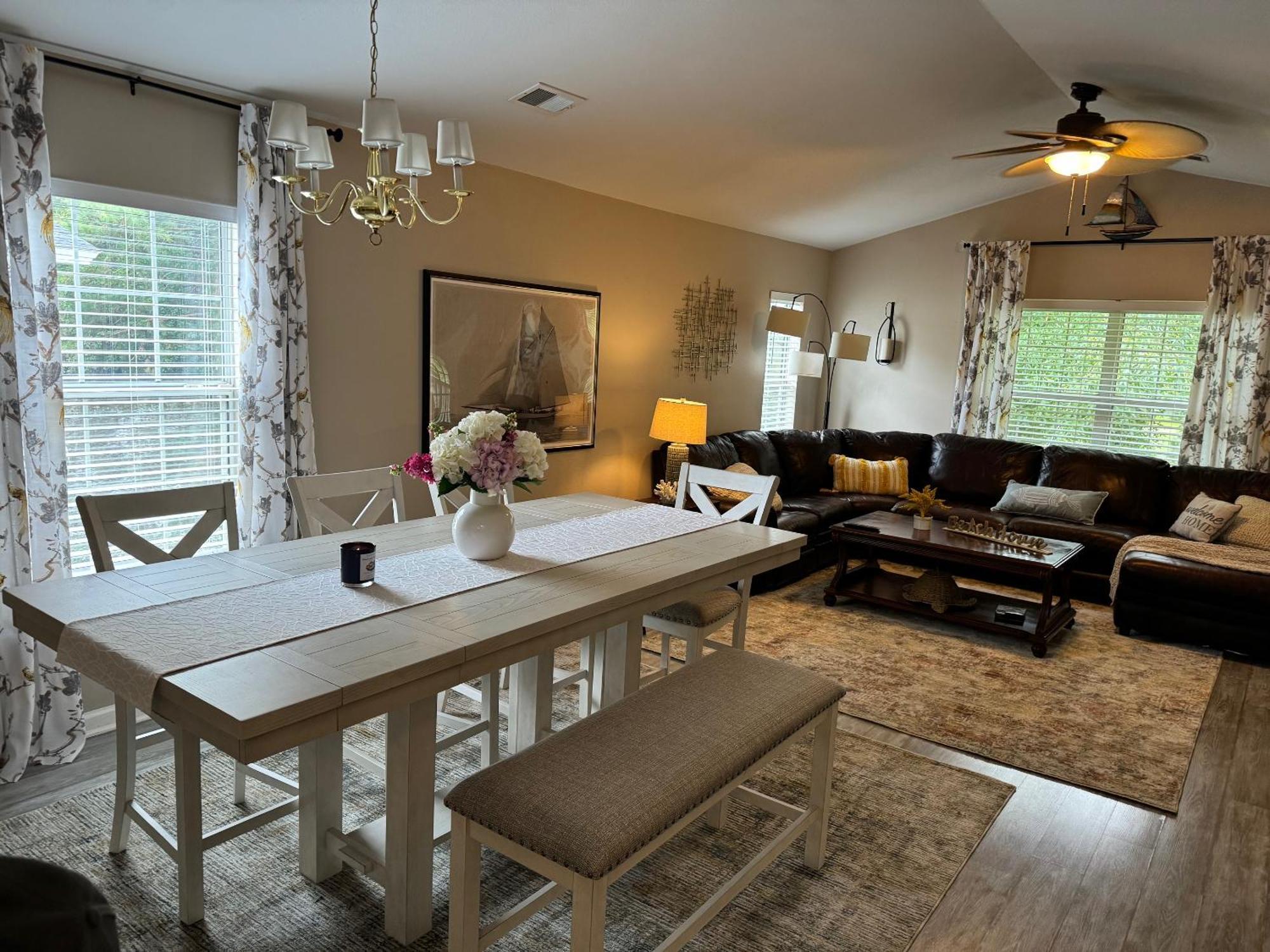 Apartment A Spacious 3-bedroom, 2-bath Perfect For A Wonderful Family Vacation *