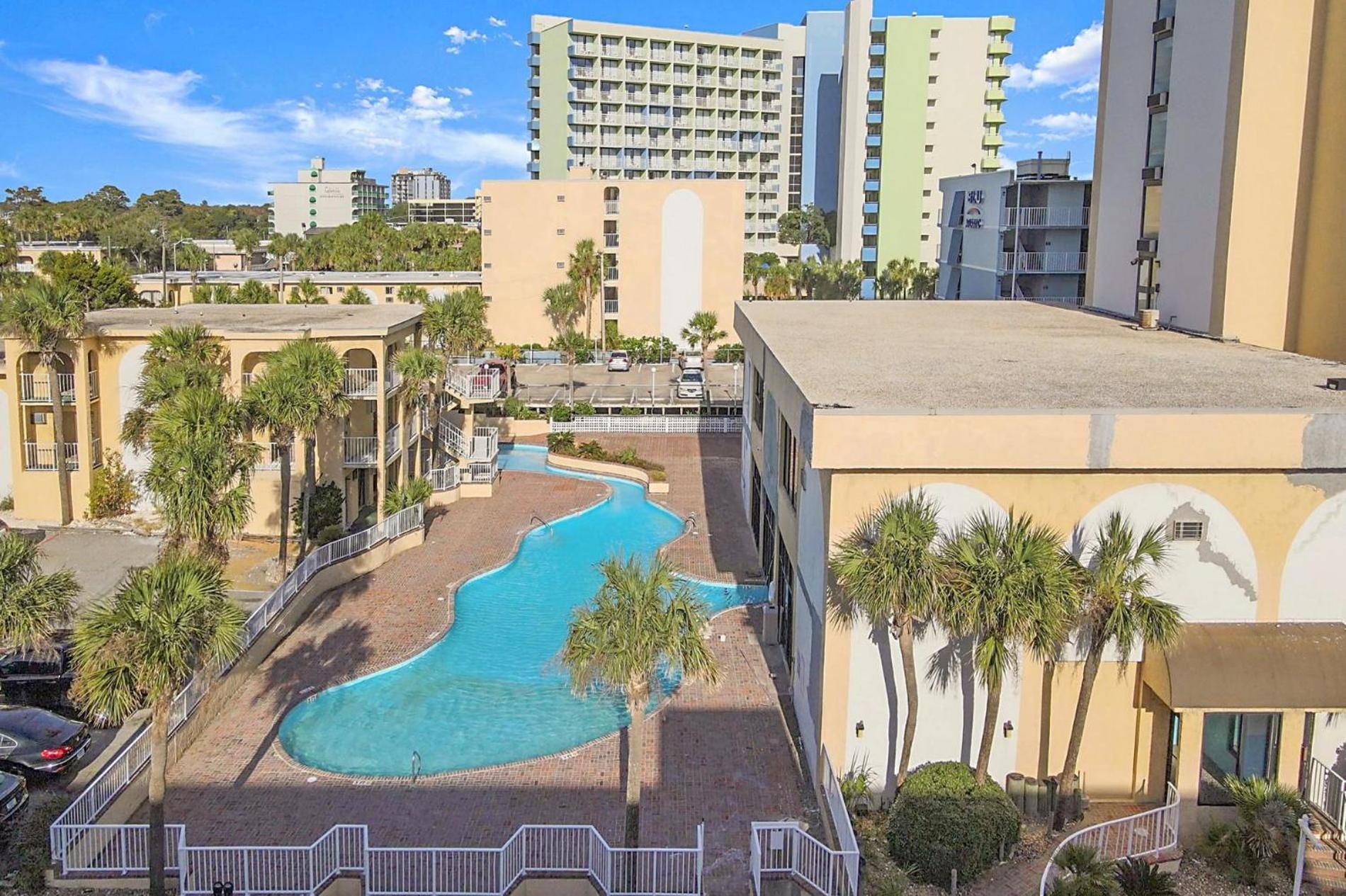 Beachfront Oasis At Sea Mist Resort! King Bed! Fully Remodeled! *