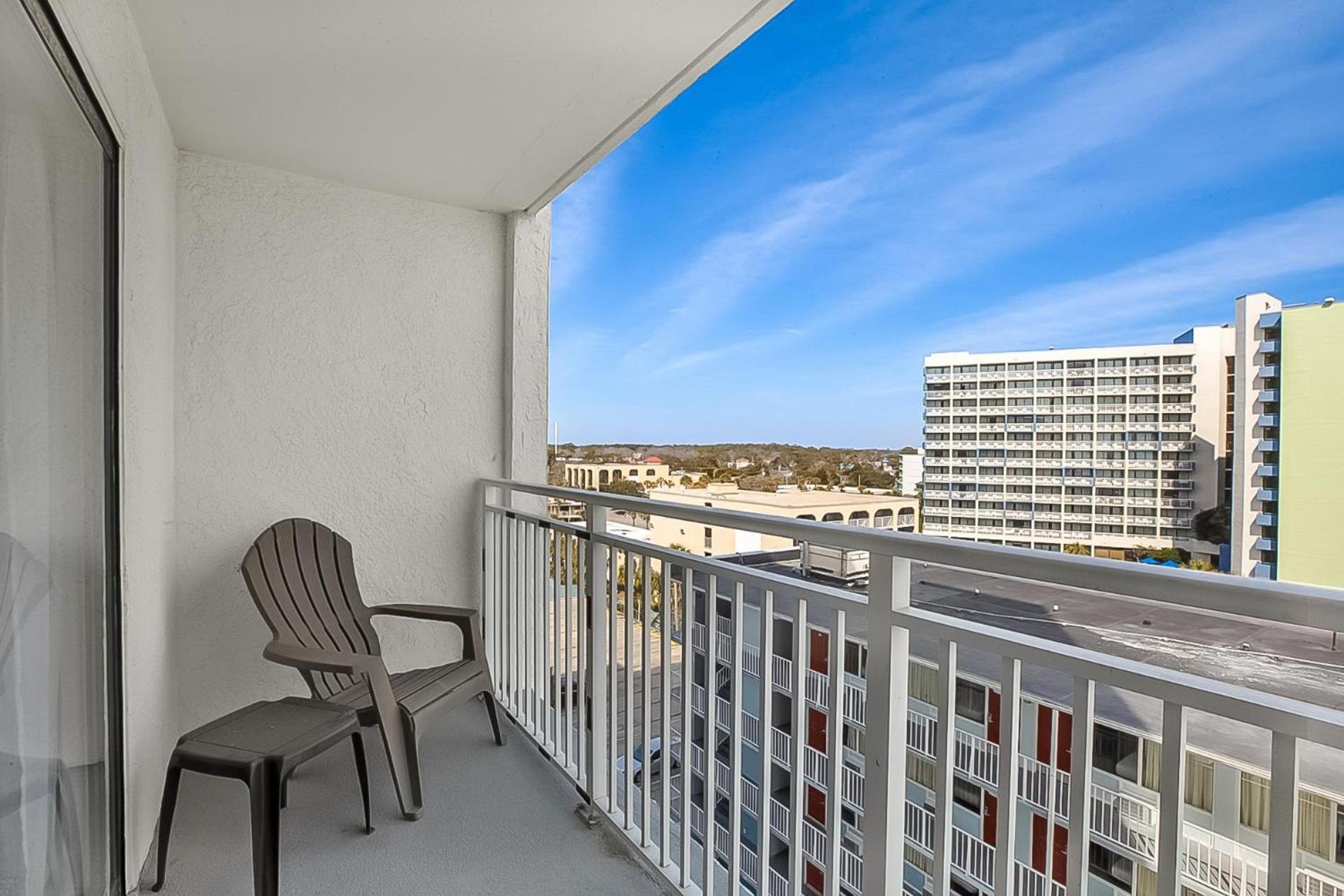 Beachfront Oasis At Sea Mist Resort! King Bed! Fully Remodeled! Myrtle Beach