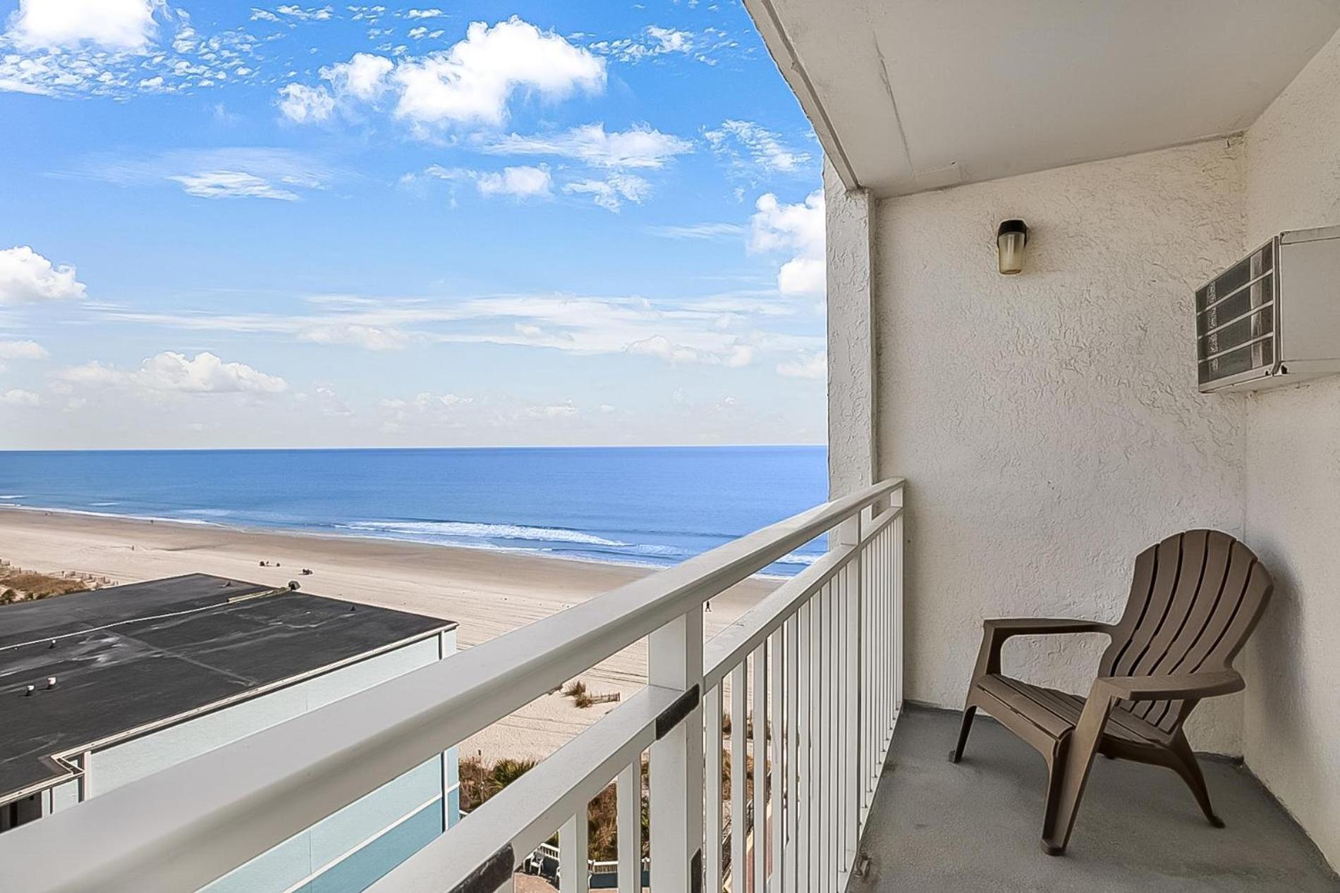 Beachfront Oasis At Sea Mist Resort! King Bed! Fully Remodeled!