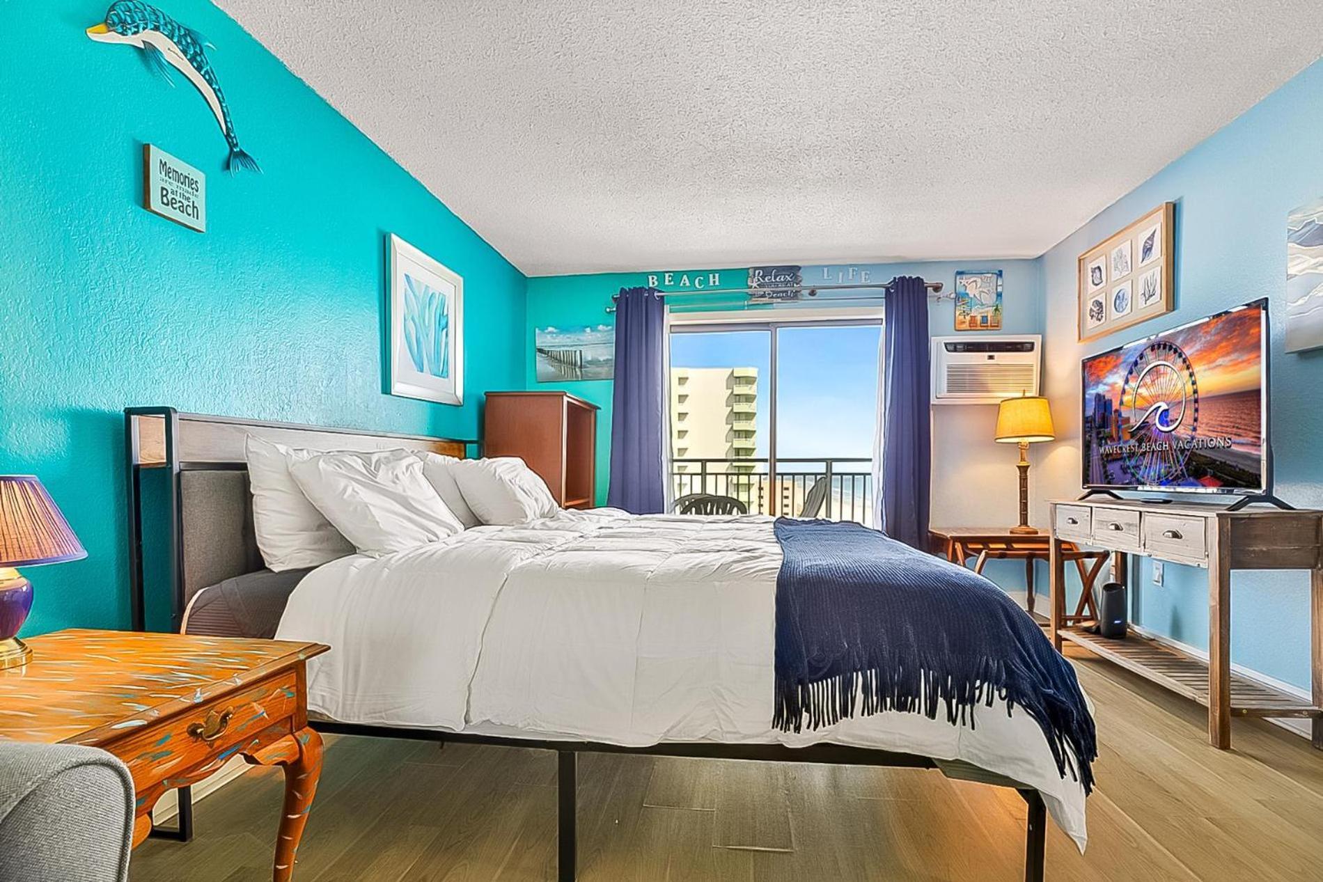 Beachfront Oasis At Sea Mist Resort! King Bed! Fully Remodeled! * Myrtle Beach