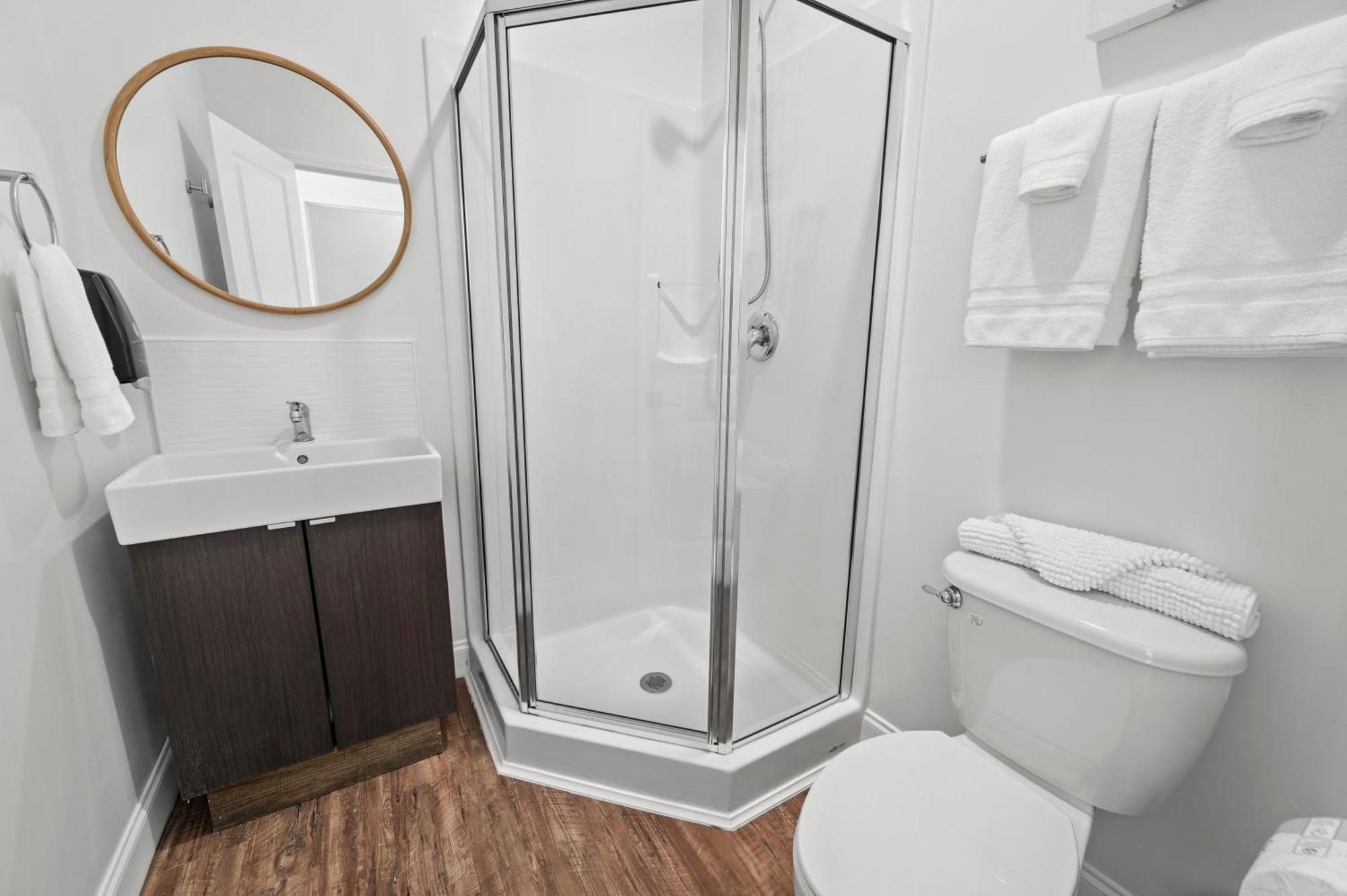208 Unit B By Together *