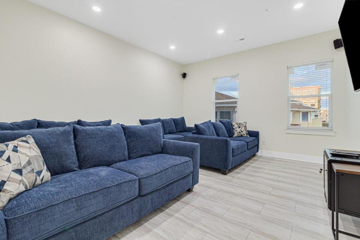 1207 S Ocean A & B By Together