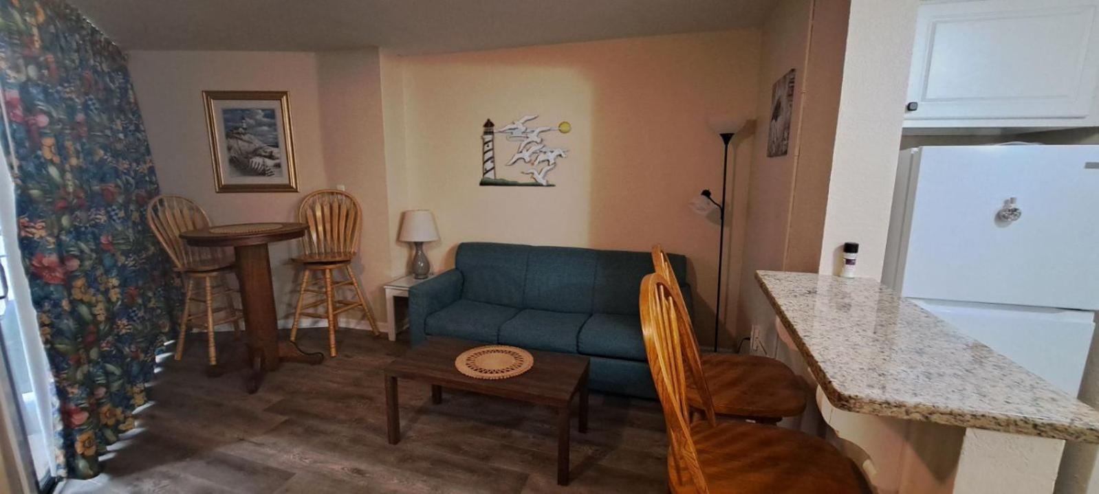 Meridian Plaza 307! Third Floor Ocean Views! Sleeps 4! Holiday home *