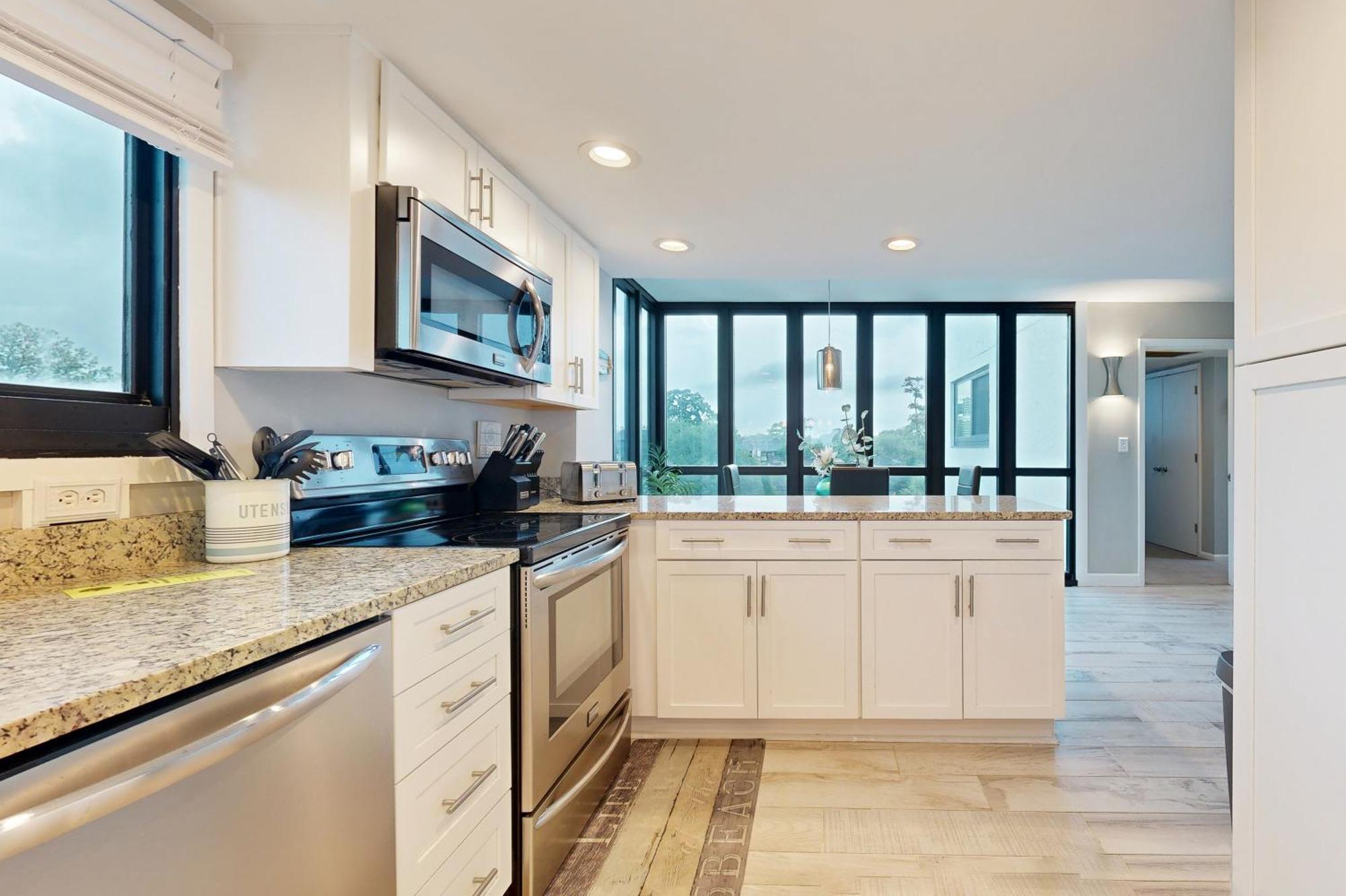 Apartment Sea Tower 406
