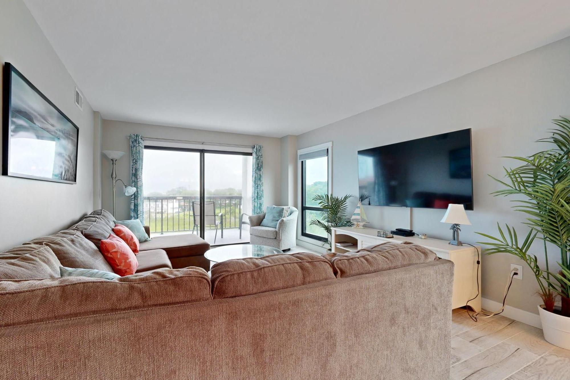 Sea Tower 406 Apartment
