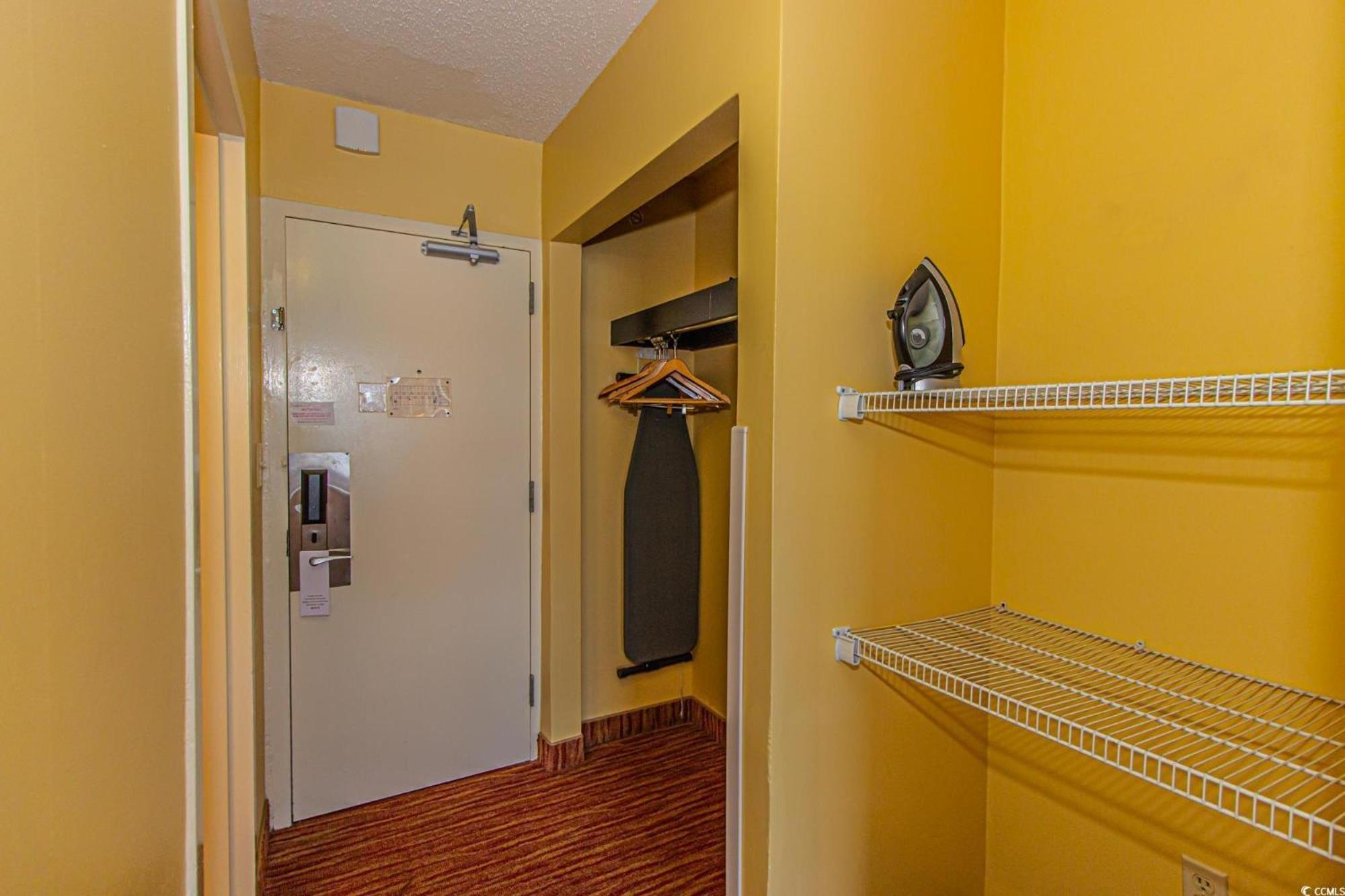 Cozy Double Queen For 4! Landmark 1410