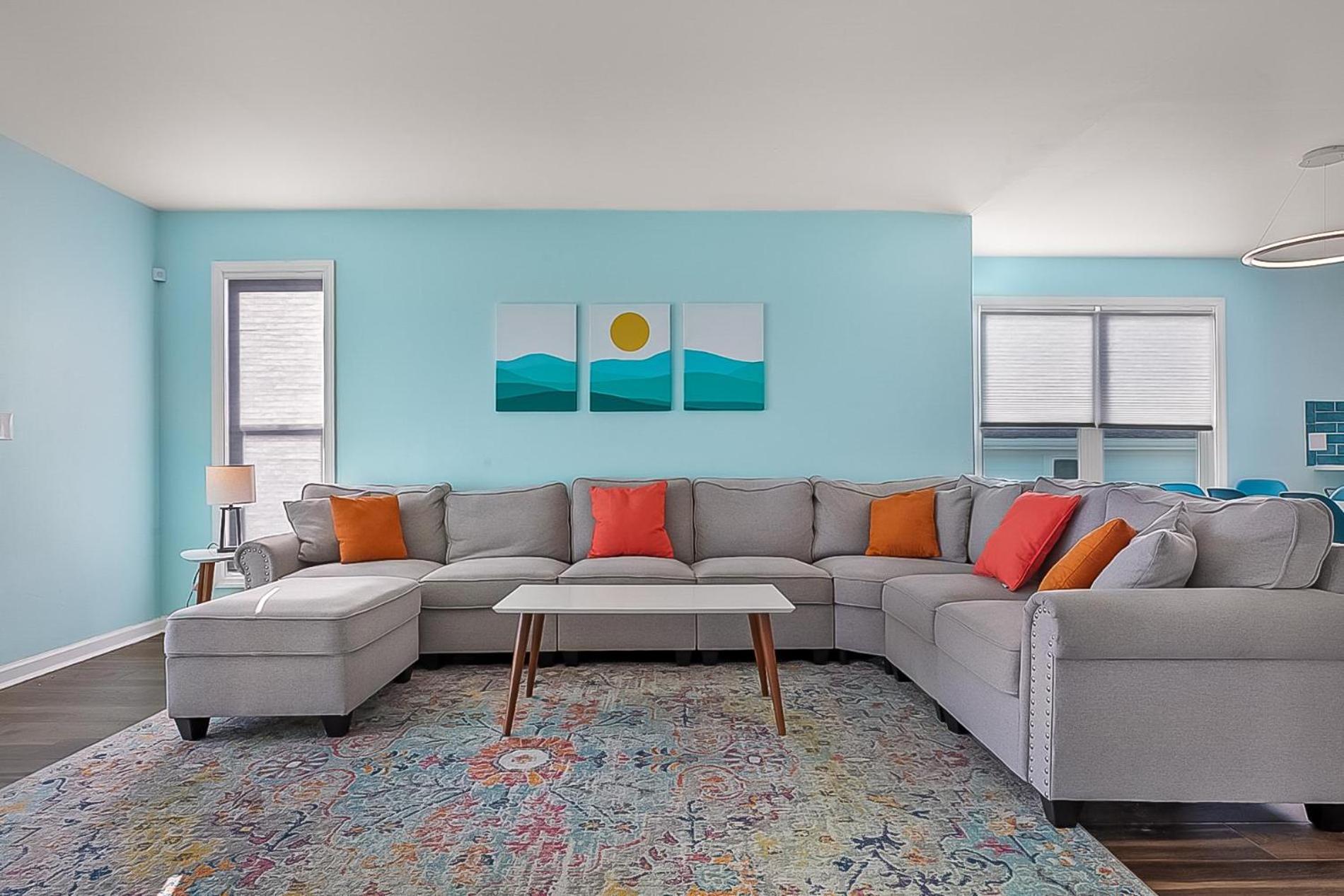 Twin Palms South