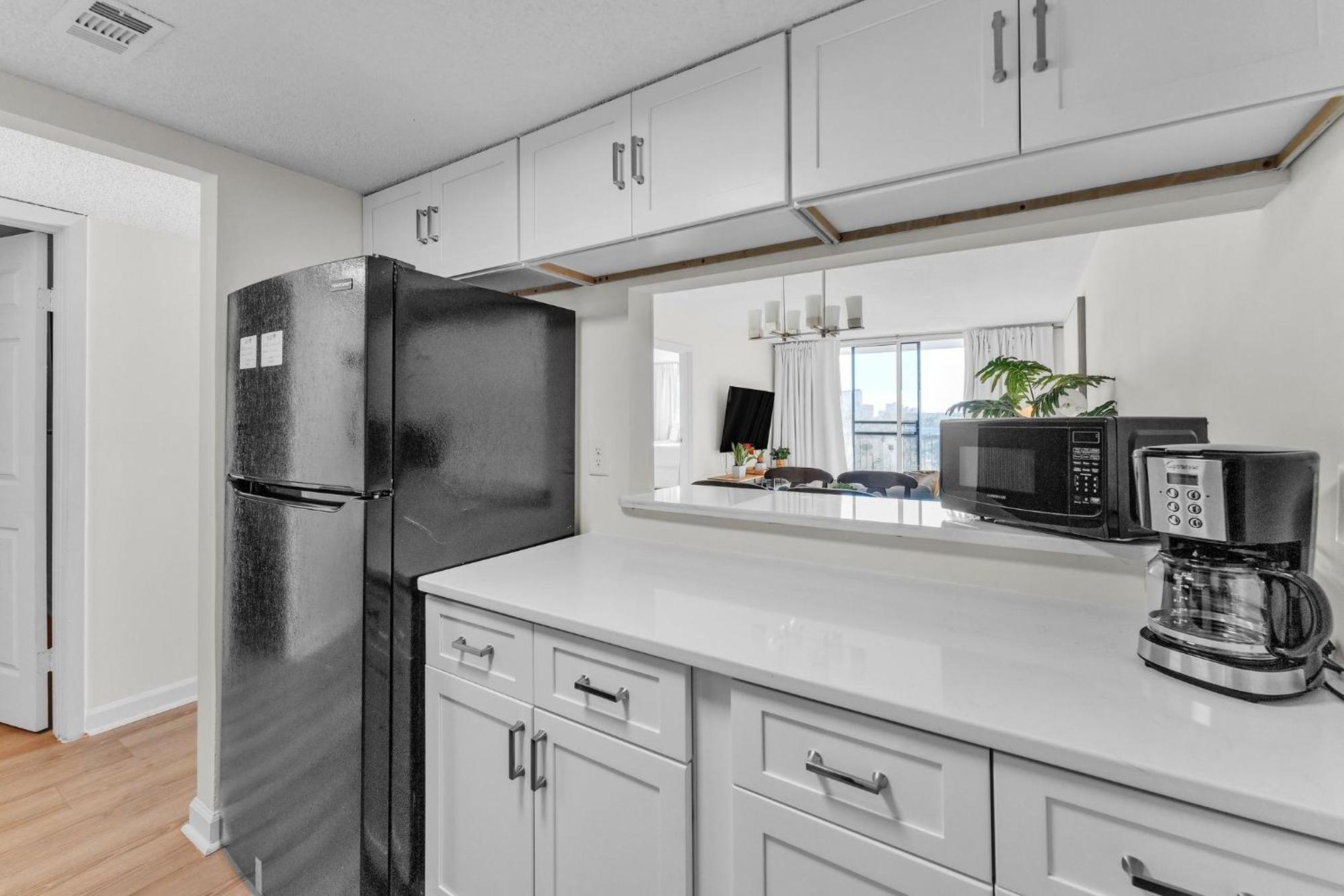 Coastal Retreat - 2br - 4-min Walk To Myrtle Beach