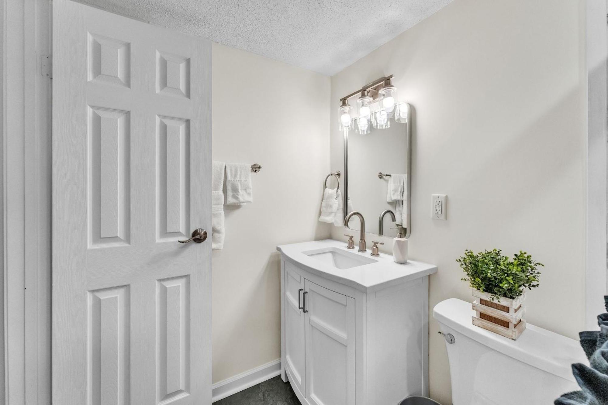 Coastal Retreat - 2br - 4-min Walk To Apartment Myrtle Beach