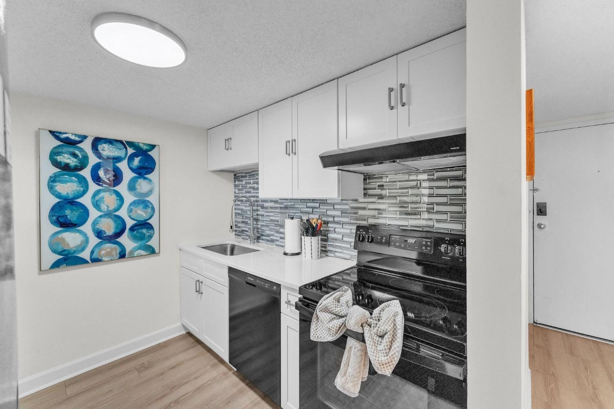 Coastal Retreat - 2br - 4-min Walk To Apartment Myrtle Beach