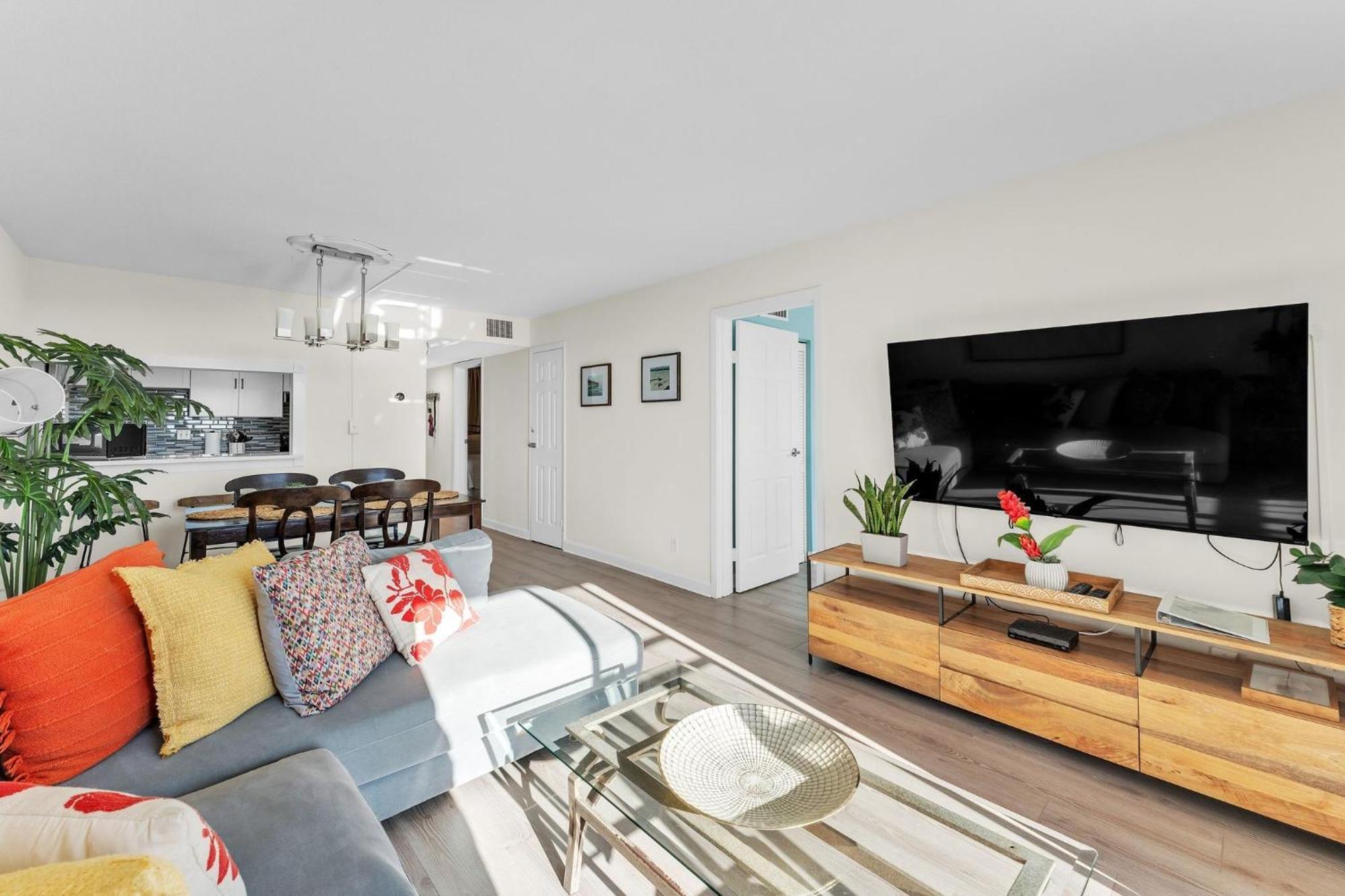 Apartment Coastal Retreat - 2br - 4-min Walk To Myrtle Beach