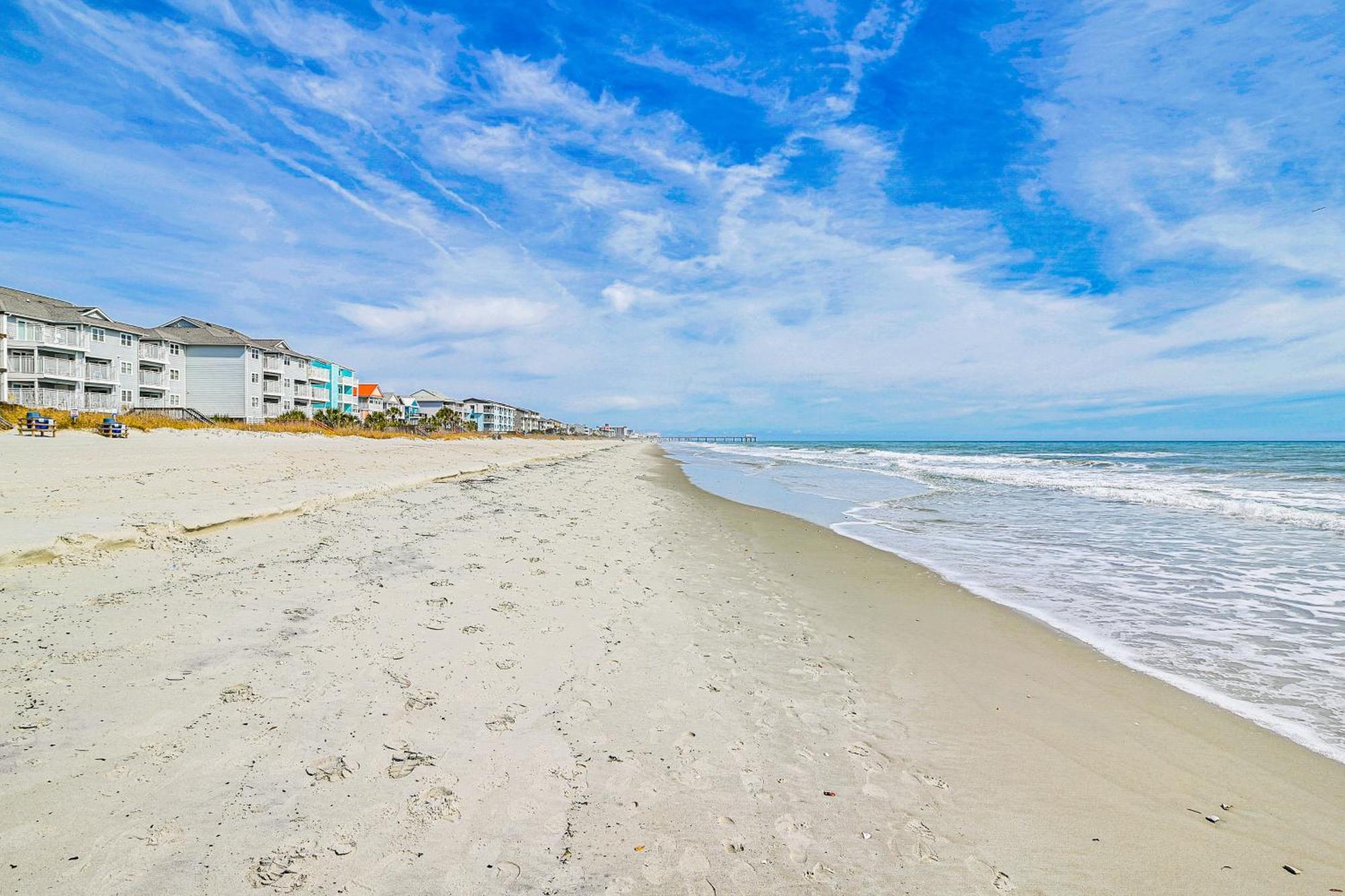 On-the-beach Escape Oceanfront In Surfside! Apartment Myrtle Beach