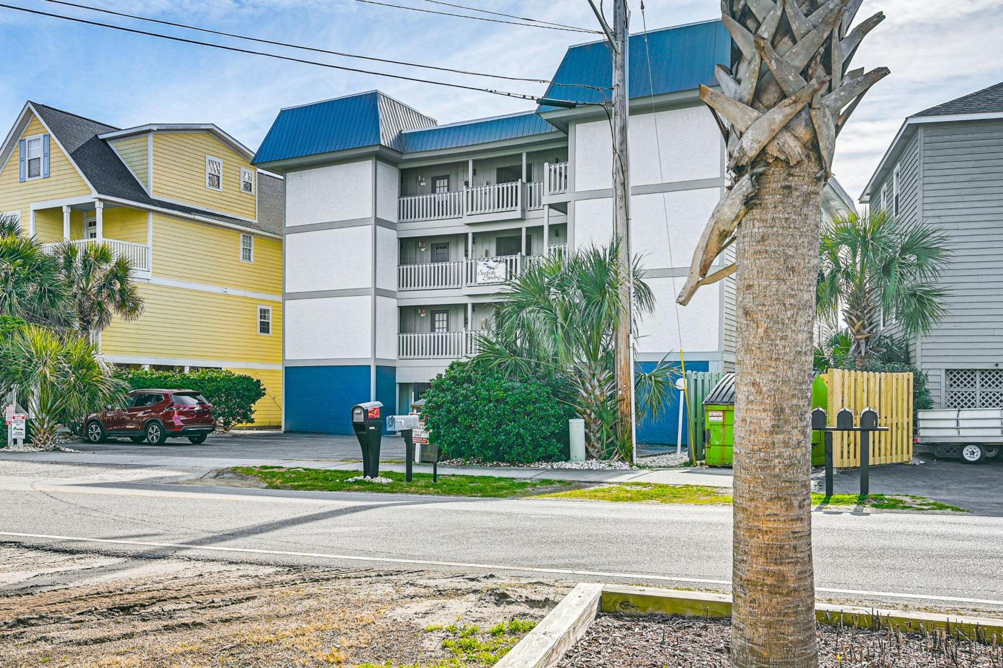 On-the-beach Escape Oceanfront In Surfside! Myrtle Beach
