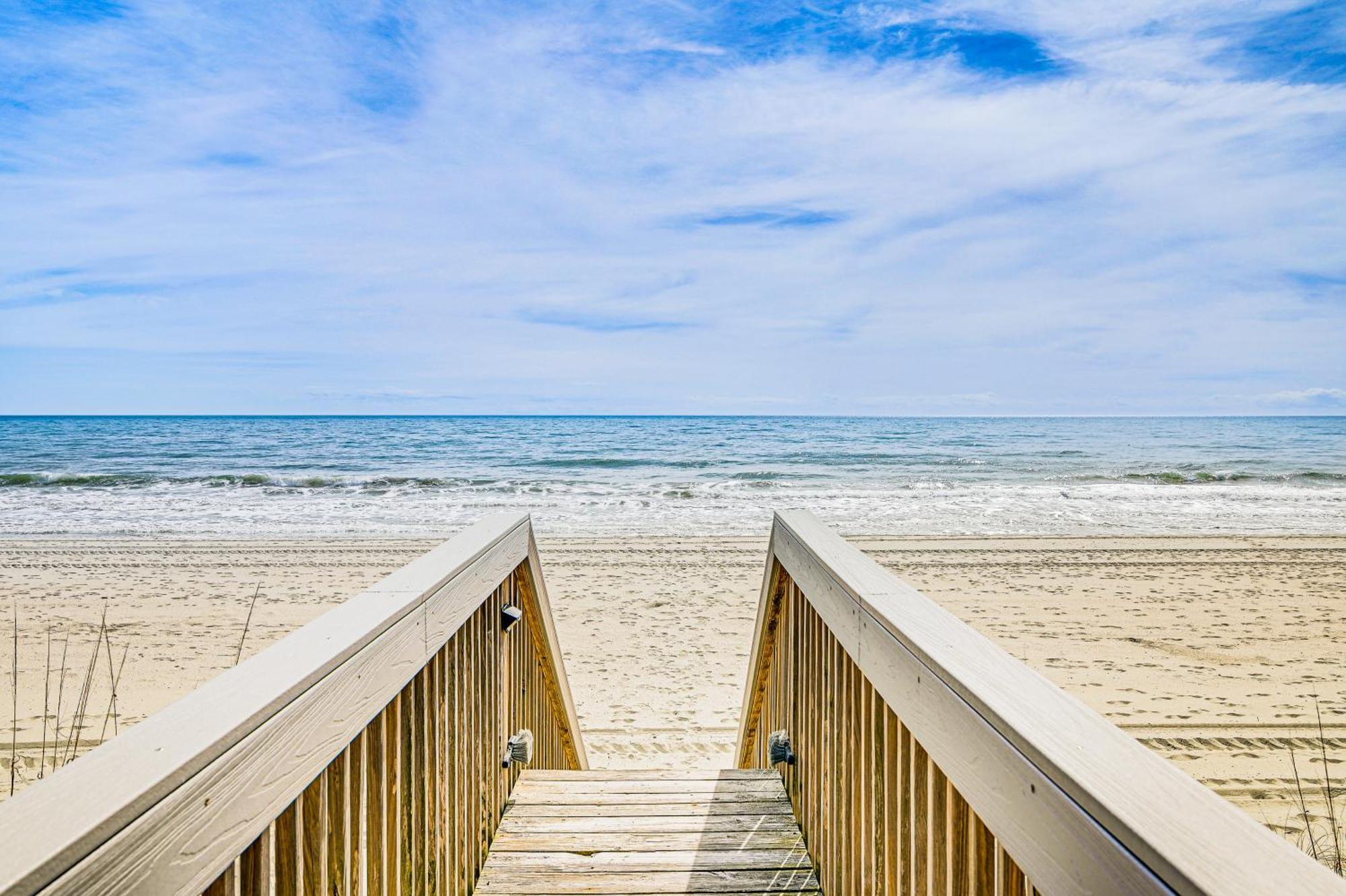 On-the-beach Escape Oceanfront In Surfside!