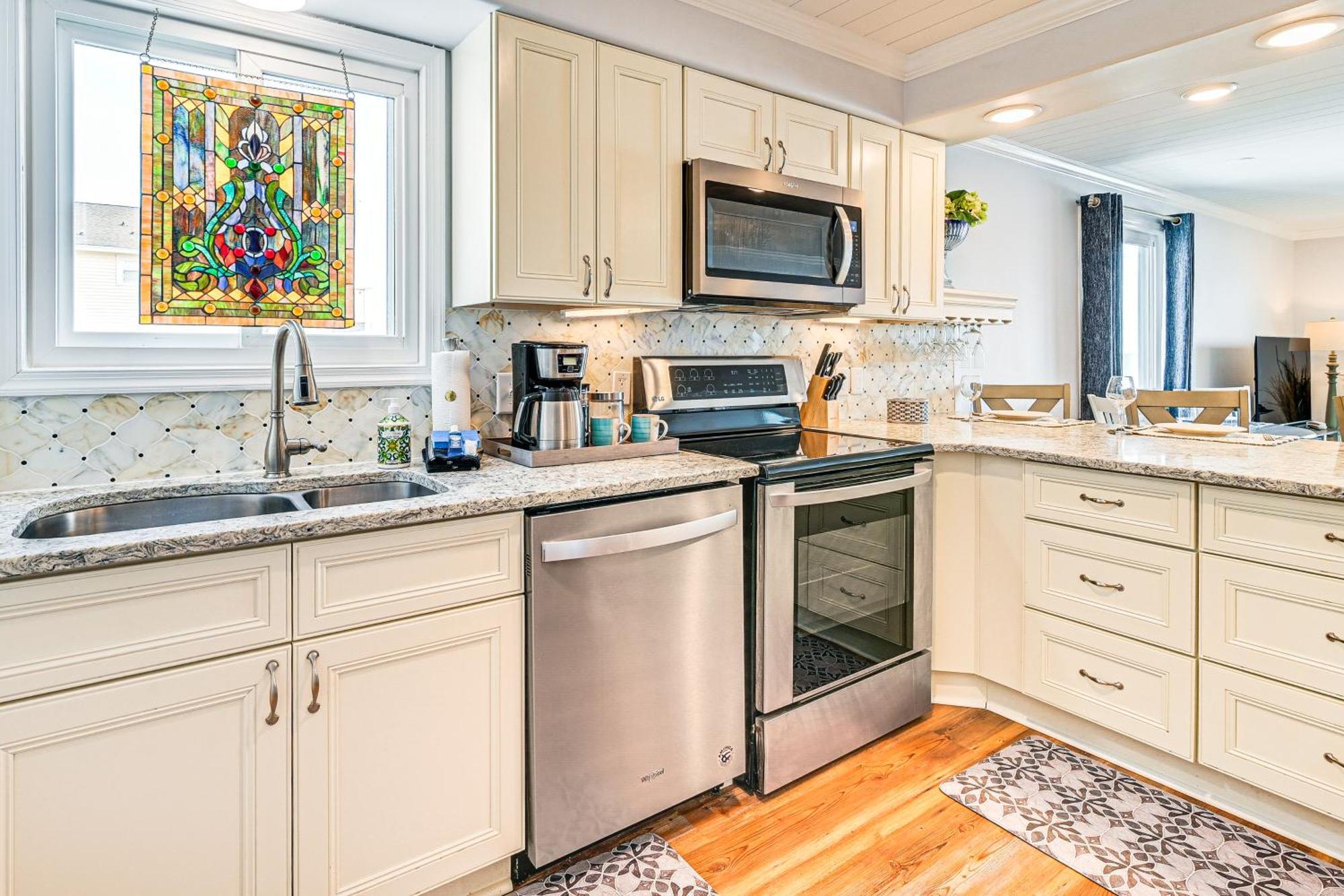 Apartment On-the-beach Escape Oceanfront In Surfside! Myrtle Beach
