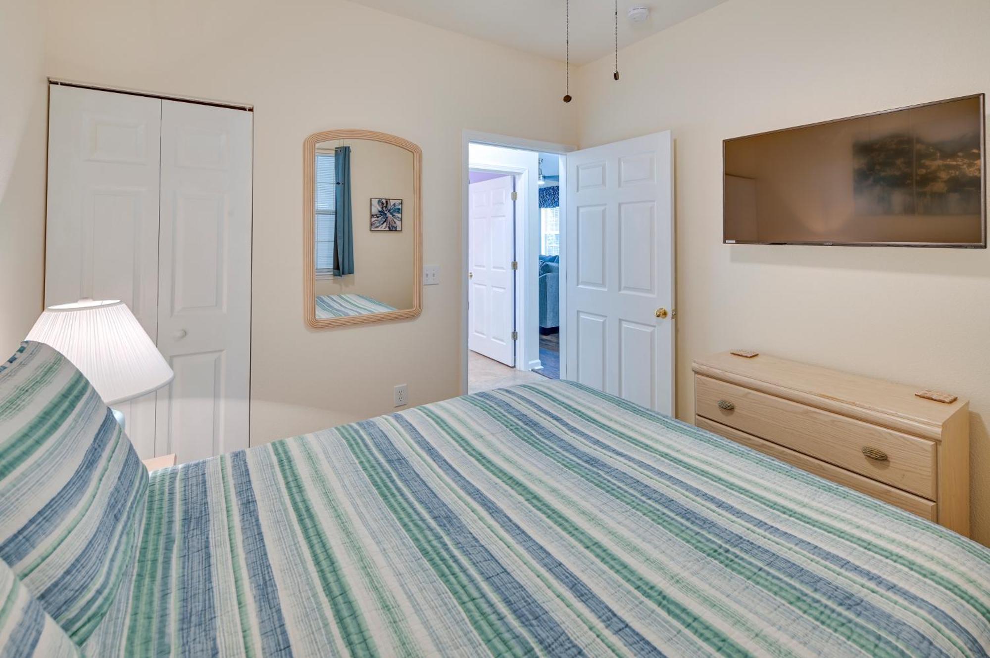 Ground-floor With Community Perks Apartment Myrtle Beach