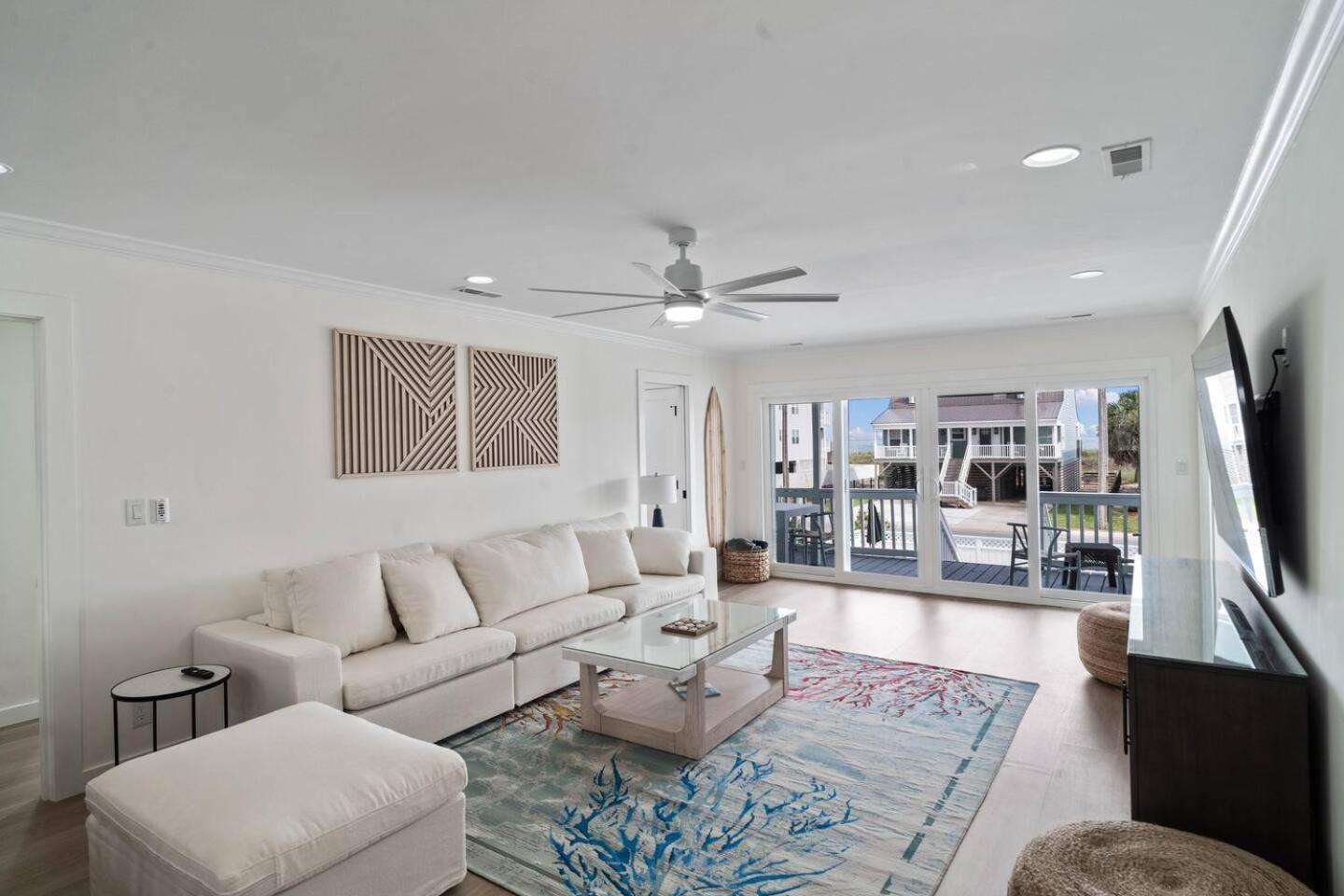 Renovated House Views 2 Min Walk