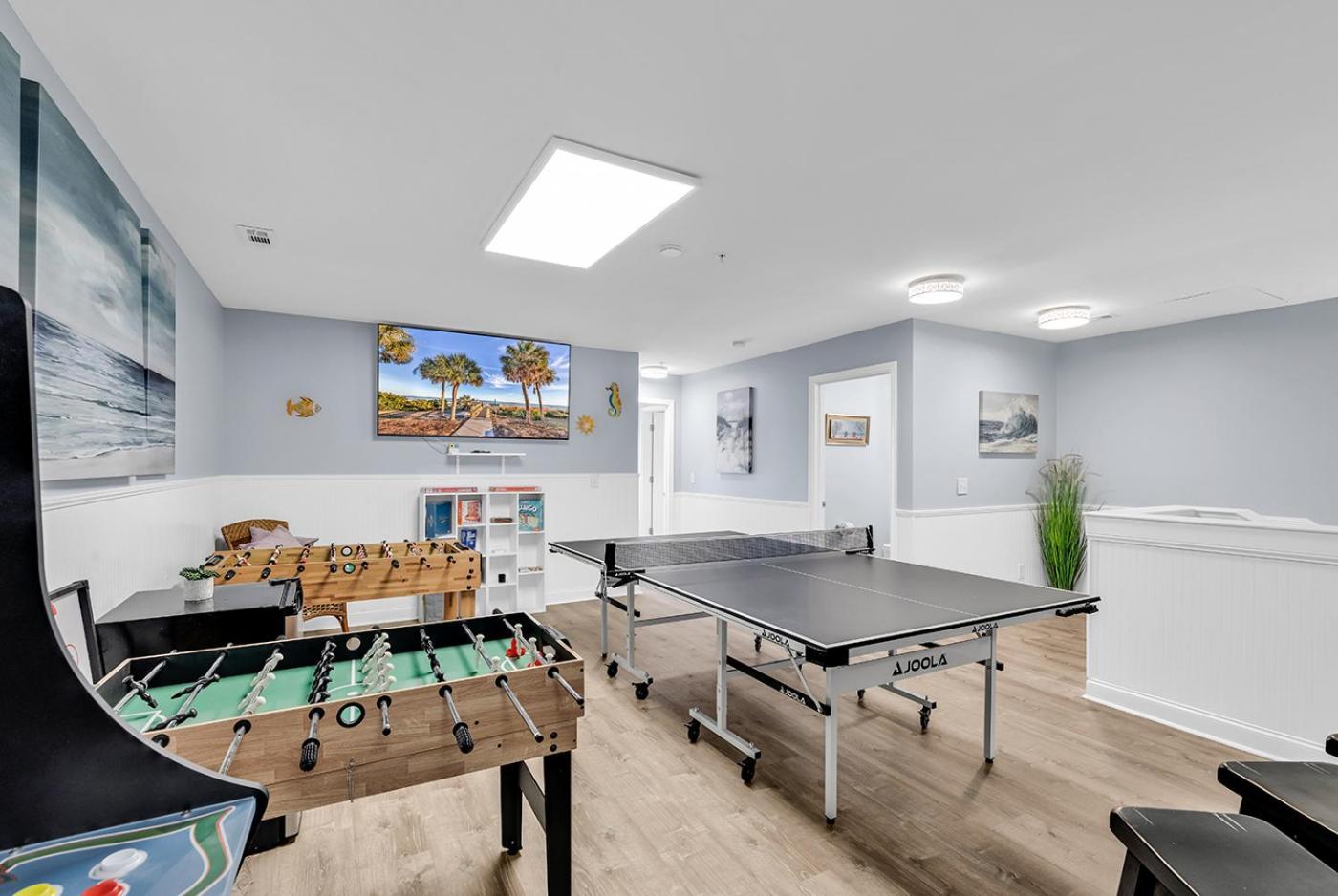 Luxurious 7br Oceanfront Apartment *