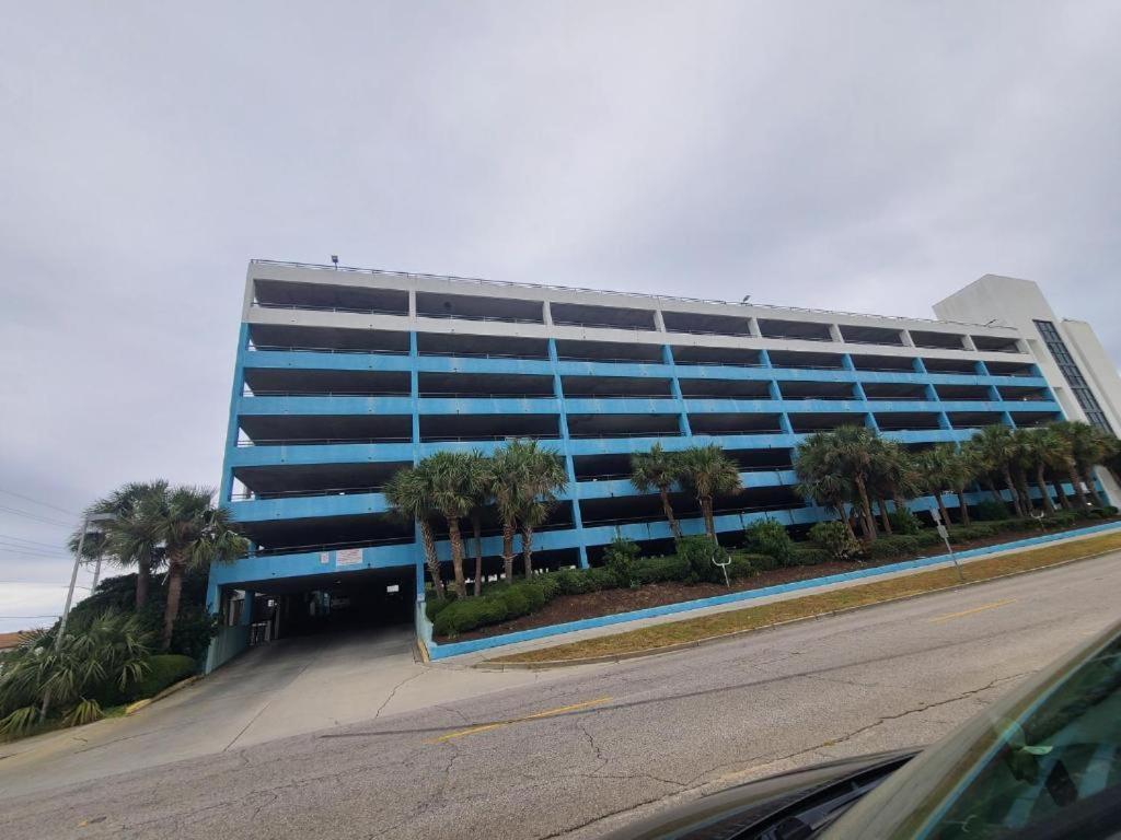 Apartment Ocean Front King Myrtle Heated Pools Landmark