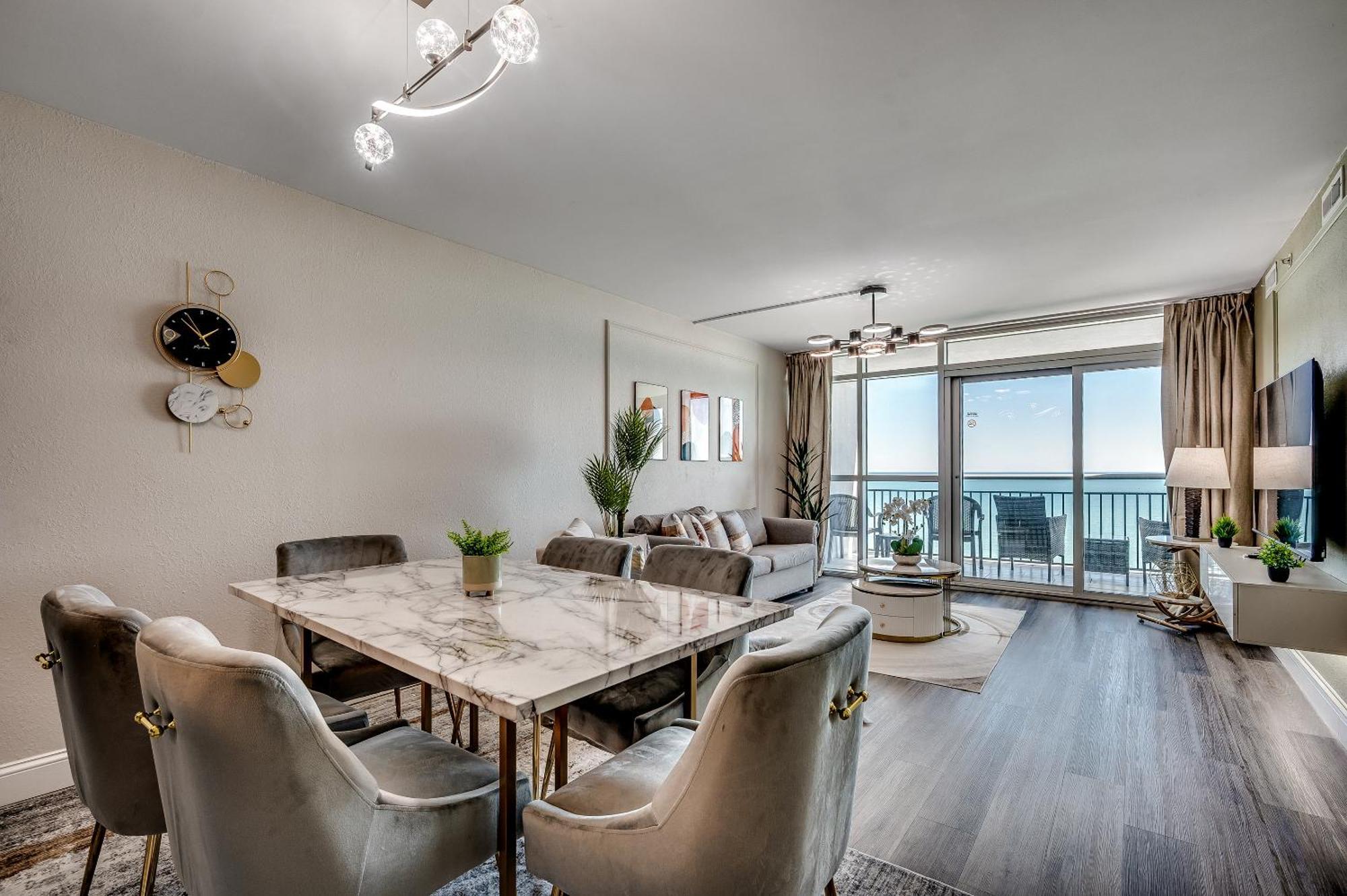 Apartment Huge Oceanfront One Bedroom For 6, Gorgeous View & Pools On Bv 15th Floor