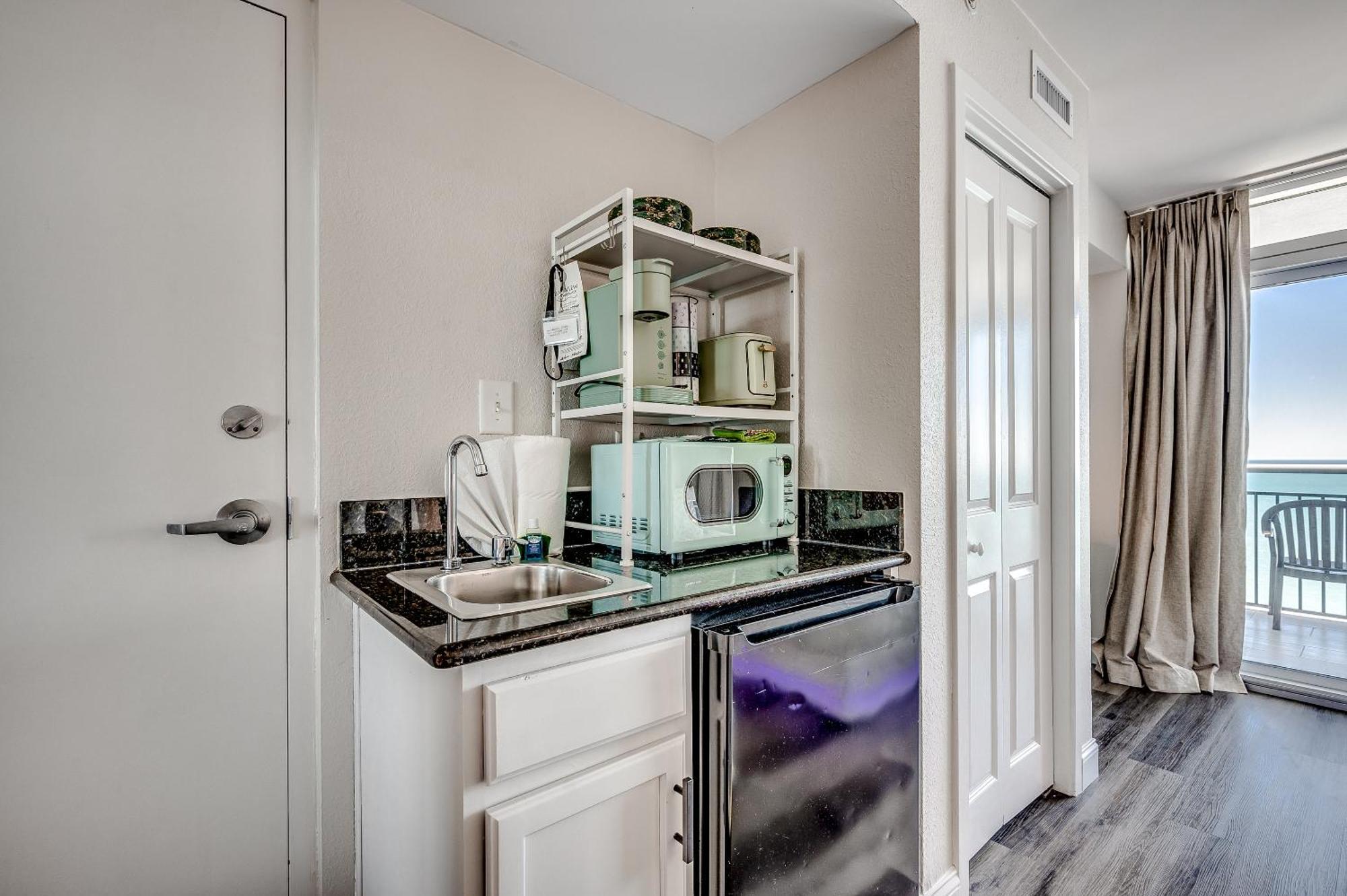 Beachfront With Stunning View Multiple Pools On Bv 15th Floor Apartment Myrtle Beach