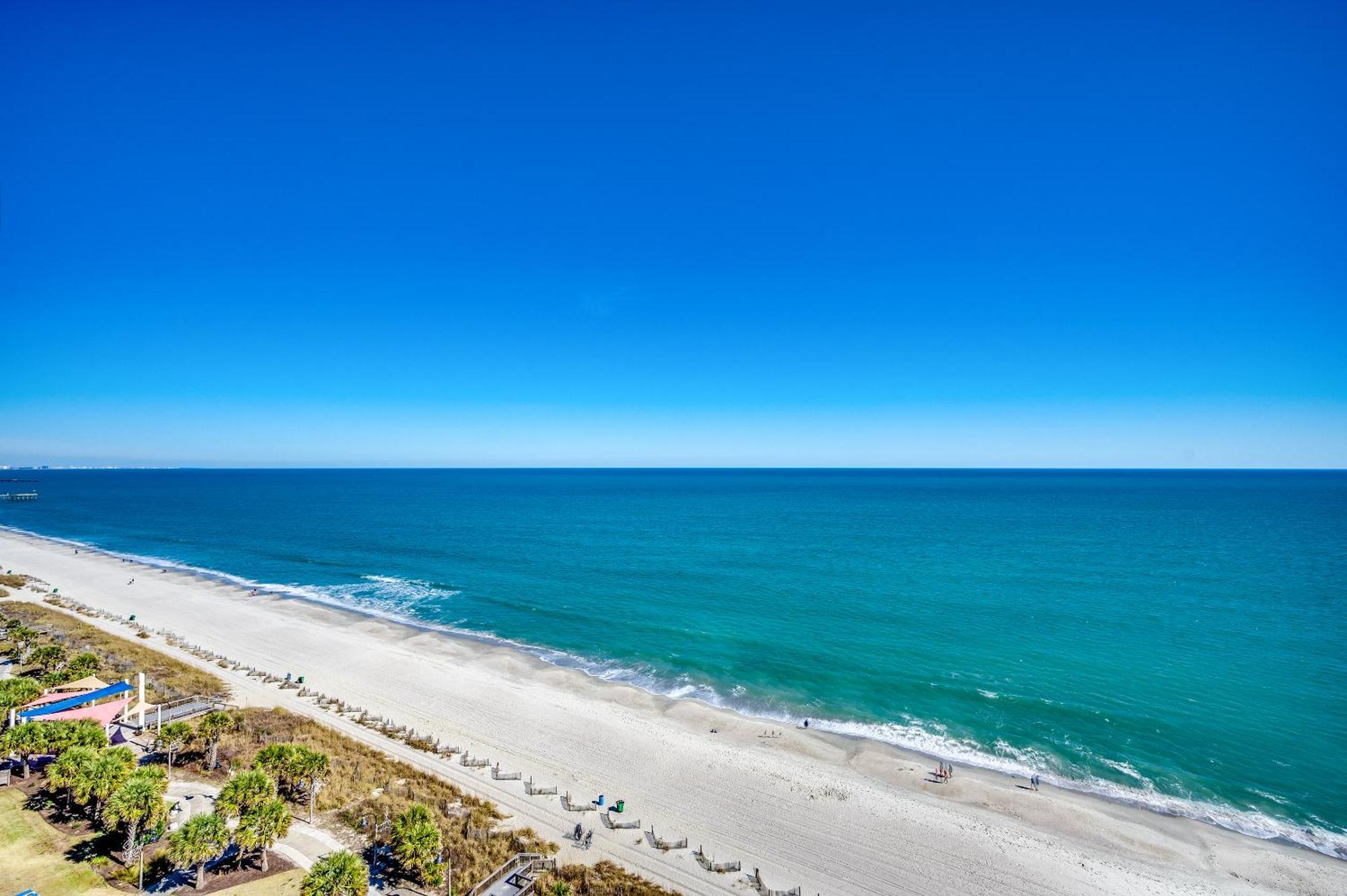 Beachfront With Stunning View Multiple Pools On Bv 15th Floor *