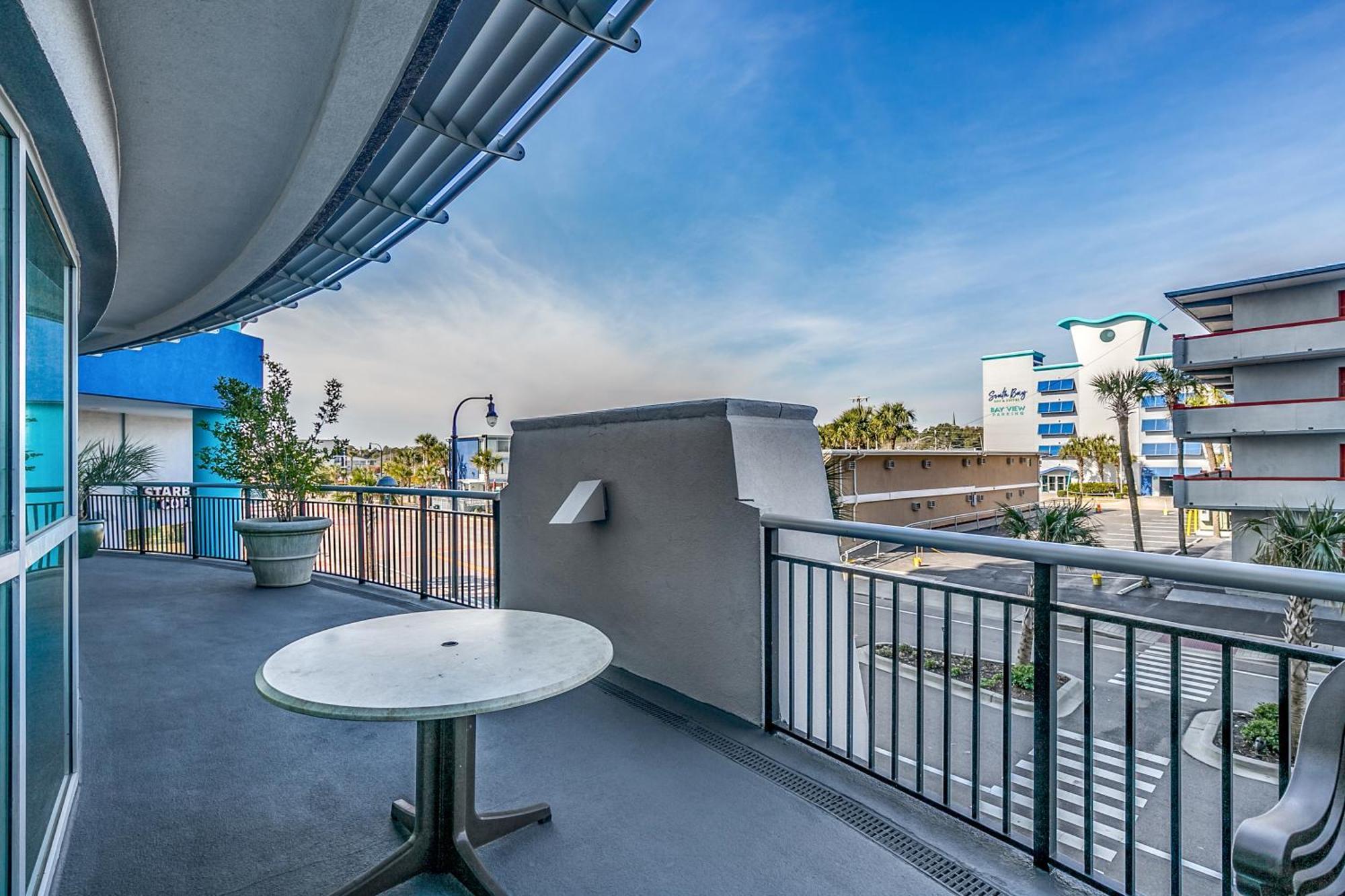 Watch Sunrise From Your Bed In The On Bv 15th Floor Apartment Myrtle Beach