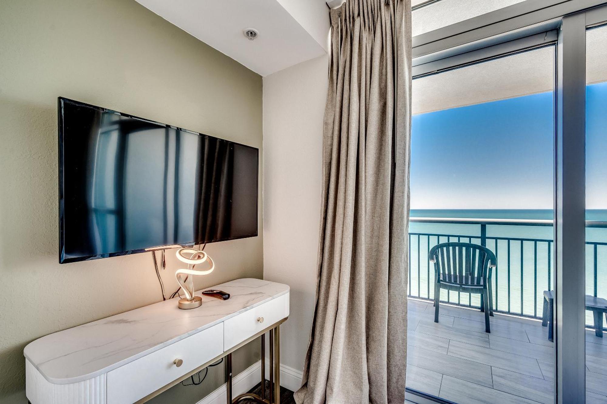 Watch Sunrise From Your Bed In The On Bv 15th Floor *