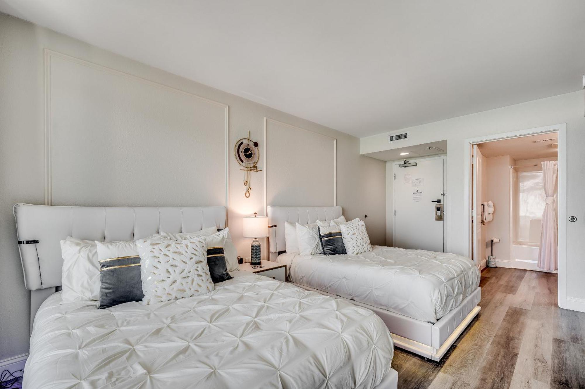Watch Sunrise From Your Bed In The On Bv 15th Floor Apartment