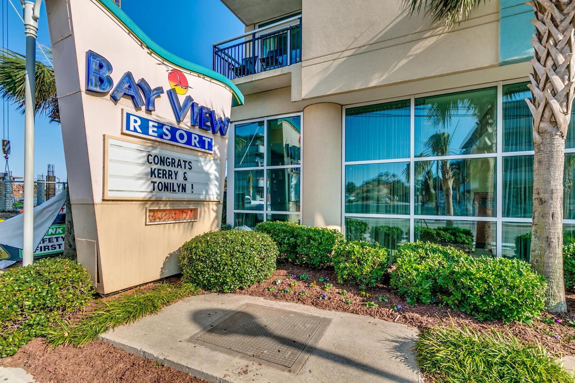 Watch Sunrise From Your Bed In The On Bv 15th Floor Apartment Myrtle Beach