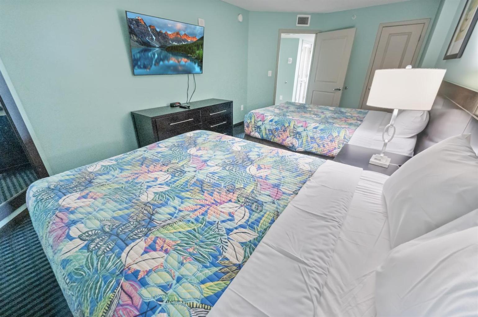 New Modern, Direct Oceanfront, Boardwalk, Views! Apartment Myrtle Beach