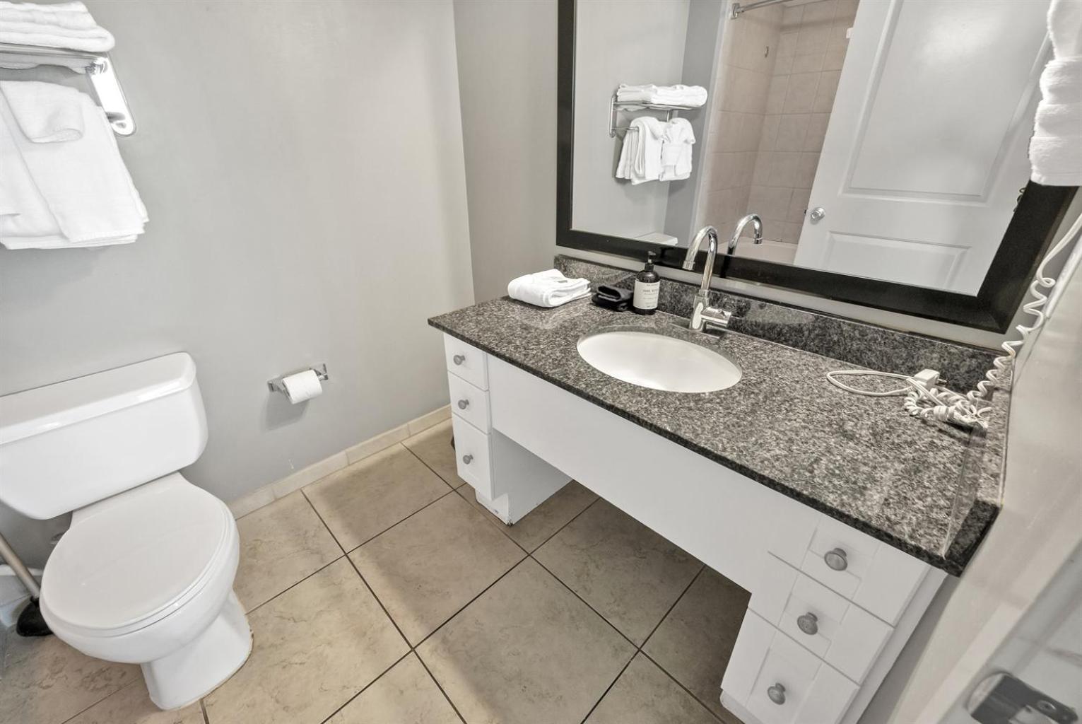 Oceanfront Myrtle Beach 2-Br Condo With Hot Tubs Aparthotel *