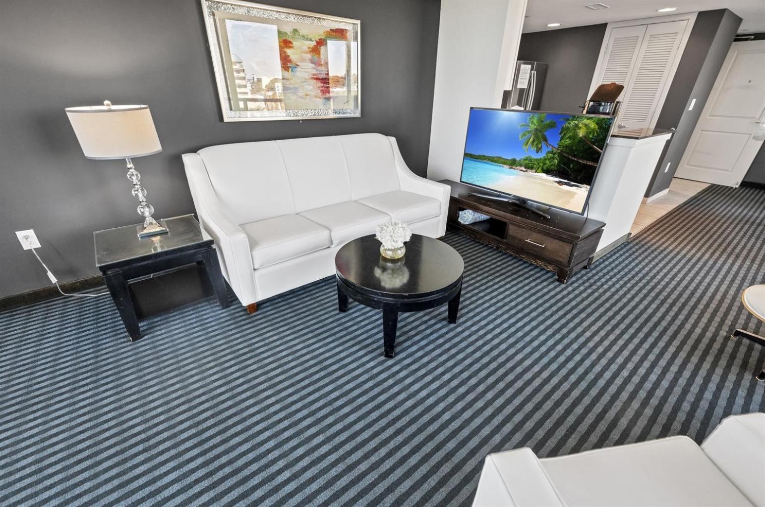 Aparthotel Oceanfront Myrtle Beach 2-Br Condo With Hot Tubs