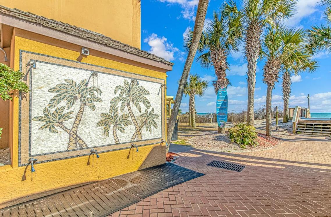 Oceanfront Caravelle 1512 And1513! Sleeps 8! Private Entrances! Holiday home Myrtle Beach