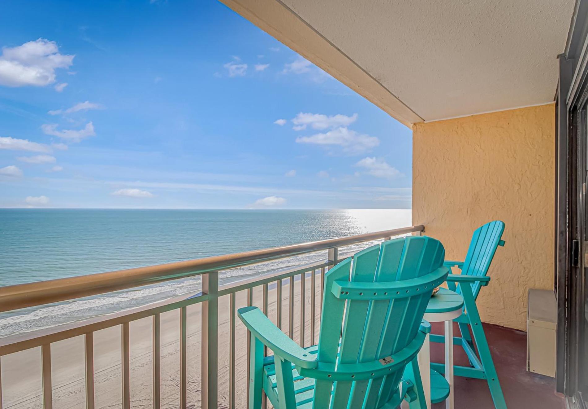 Oceanfront Caravelle 1512 And1513! Sleeps 8! Private Entrances! Holiday home *