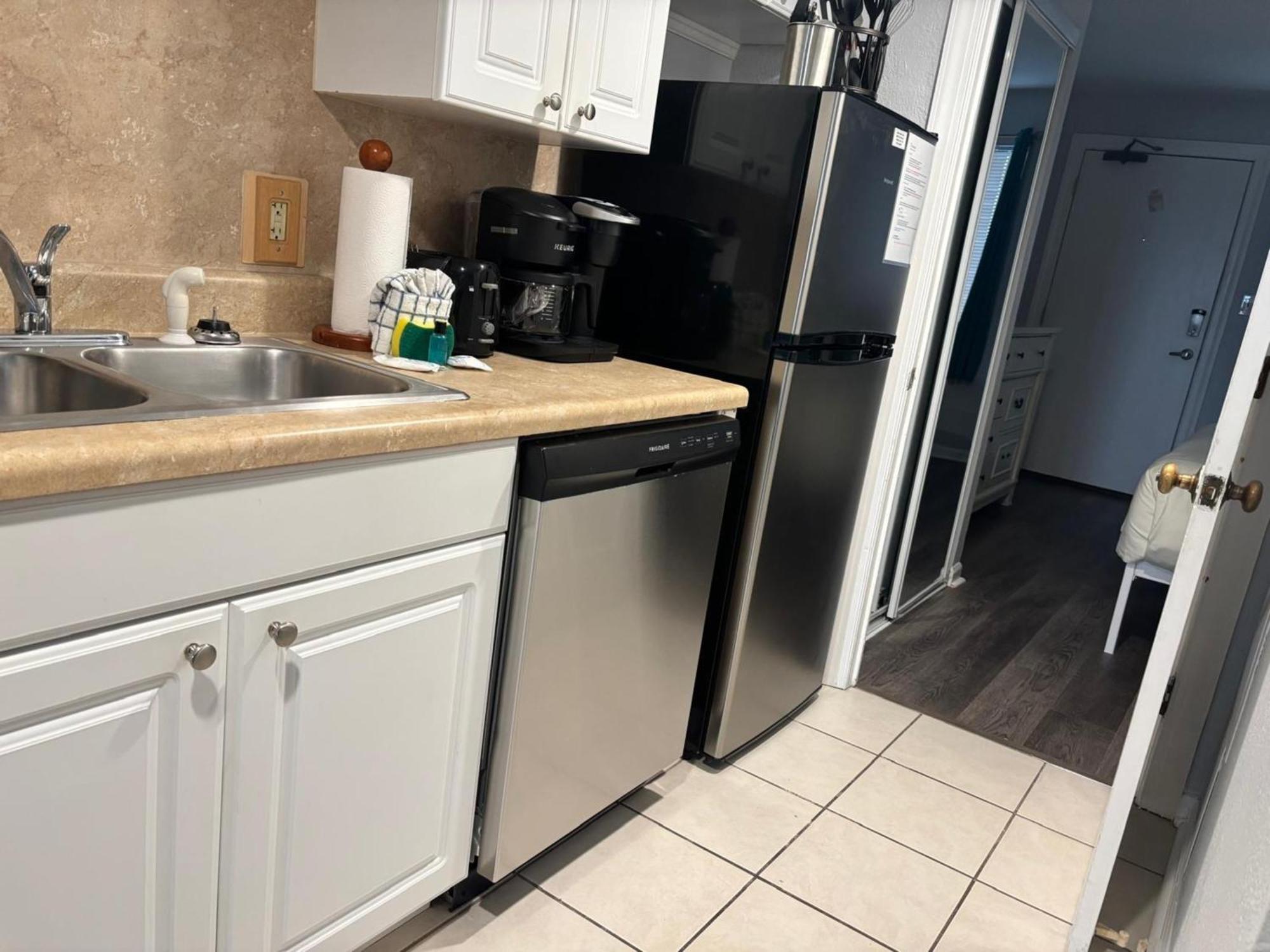 Bluewater 1103 Apartment