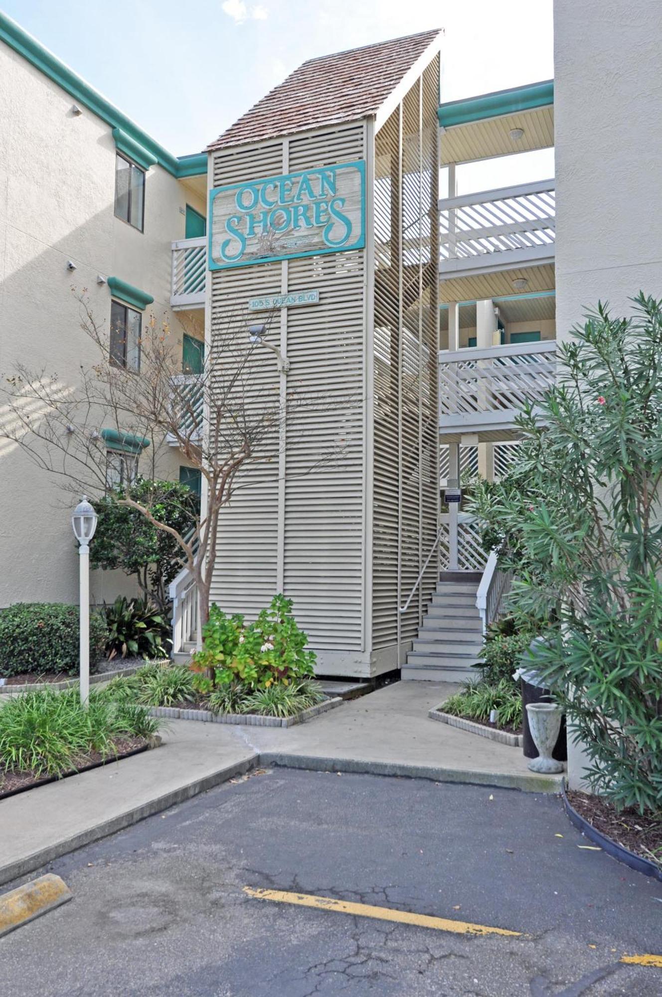 Ocsh105 Ocean Shores Oceanfront 3br/2b Condo, Private Balcony Myrtle Beach