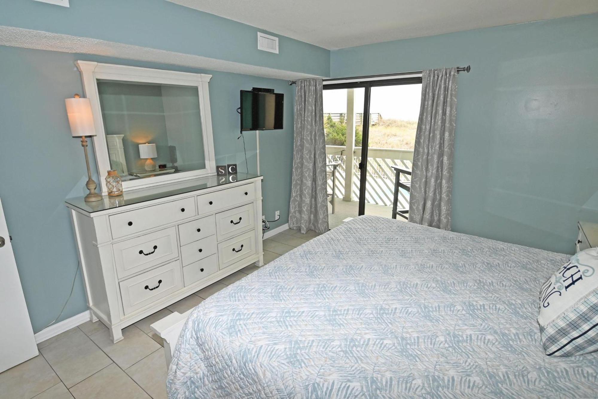 Ocsh105 Ocean Shores Oceanfront 3br/2b Condo, Private Balcony Myrtle Beach