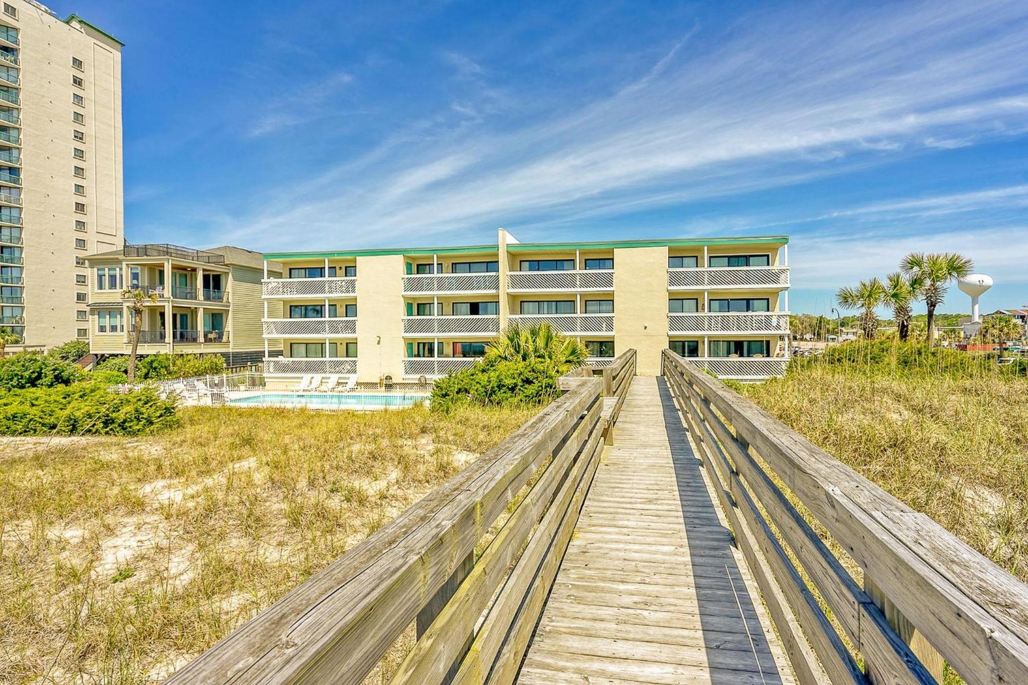 Holiday home Ocsh105 Ocean Shores Oceanfront 3br/2b Condo, Private Balcony