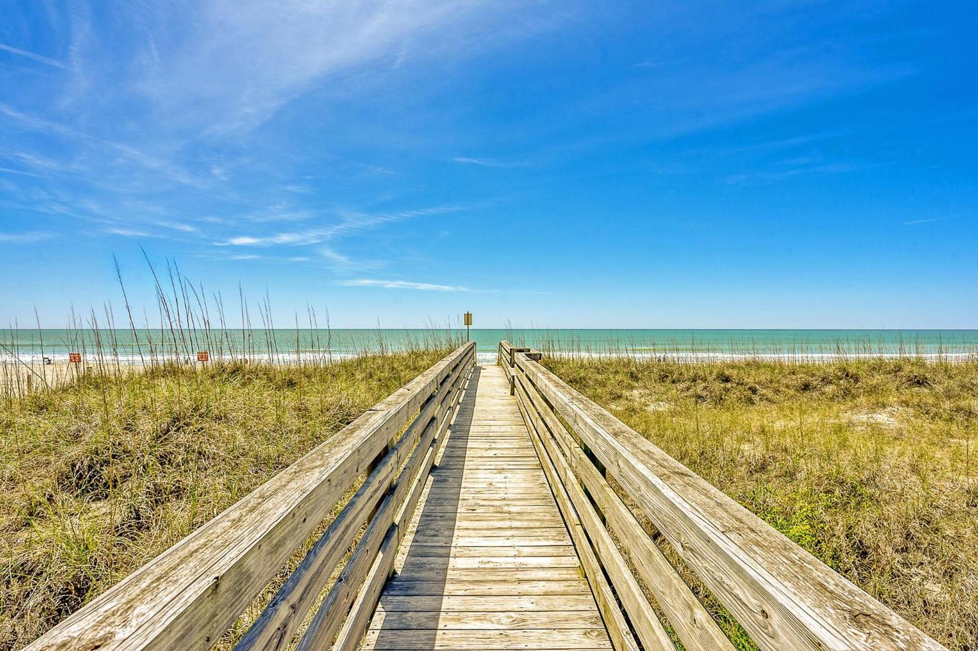 Holiday home Ocsh105 Ocean Shores Oceanfront 3br/2b Condo, Private Balcony Myrtle Beach