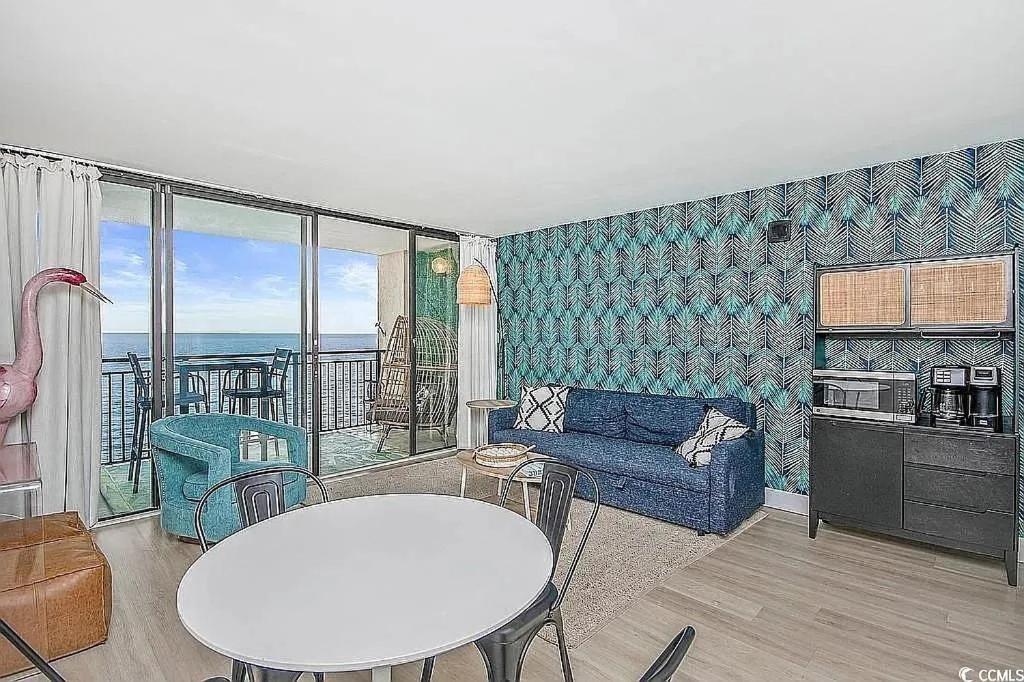 Coastal Comfort Your Perfect Beachfront Getaway