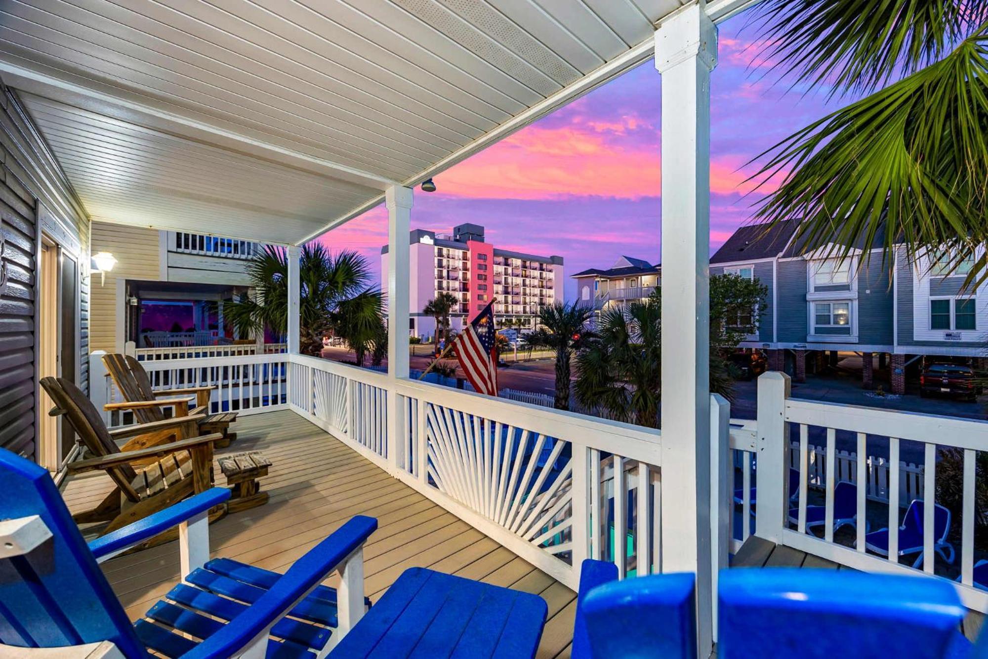 Sea Breeze Getaway-2nd Row In Surfside