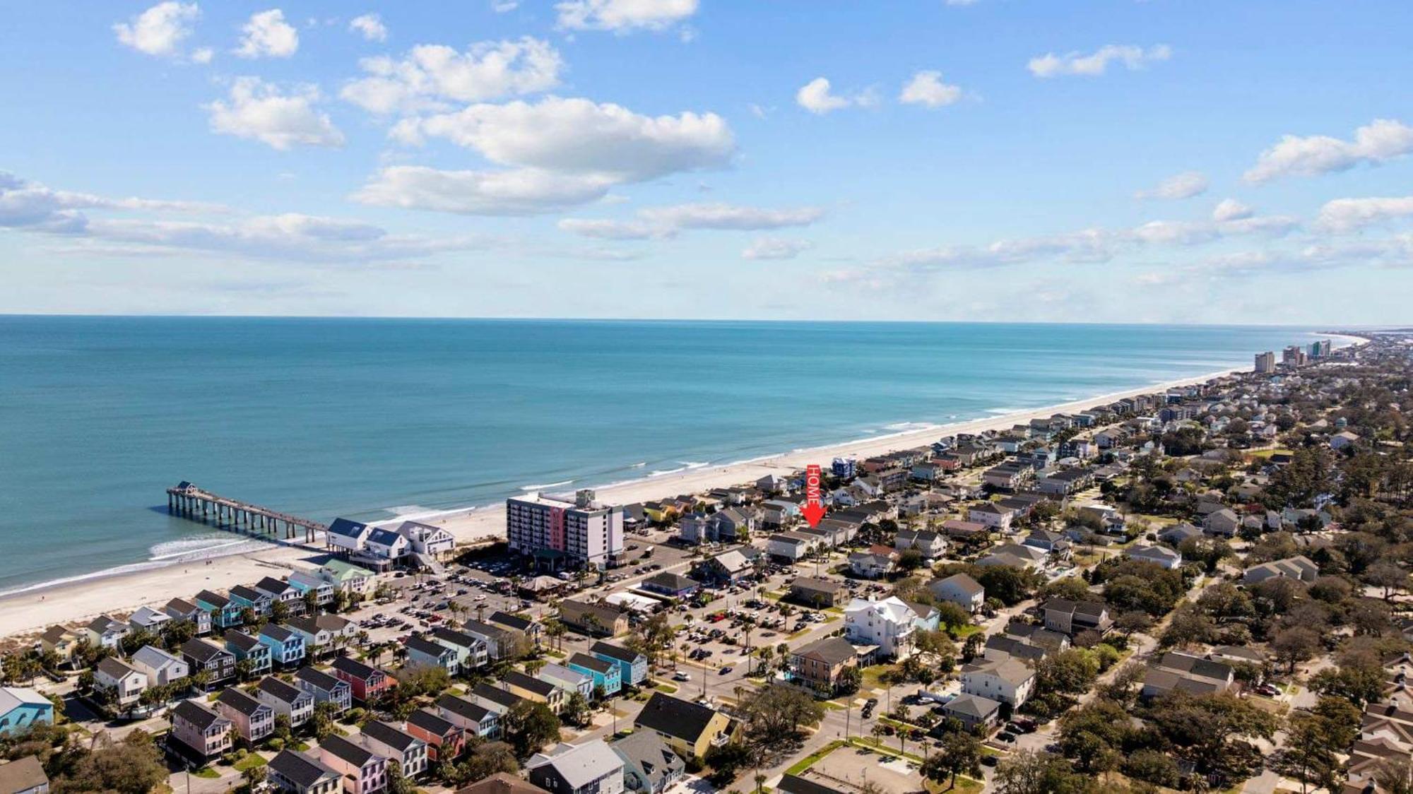 Sea Breeze Getaway-2nd Row In Surfside Holiday home *