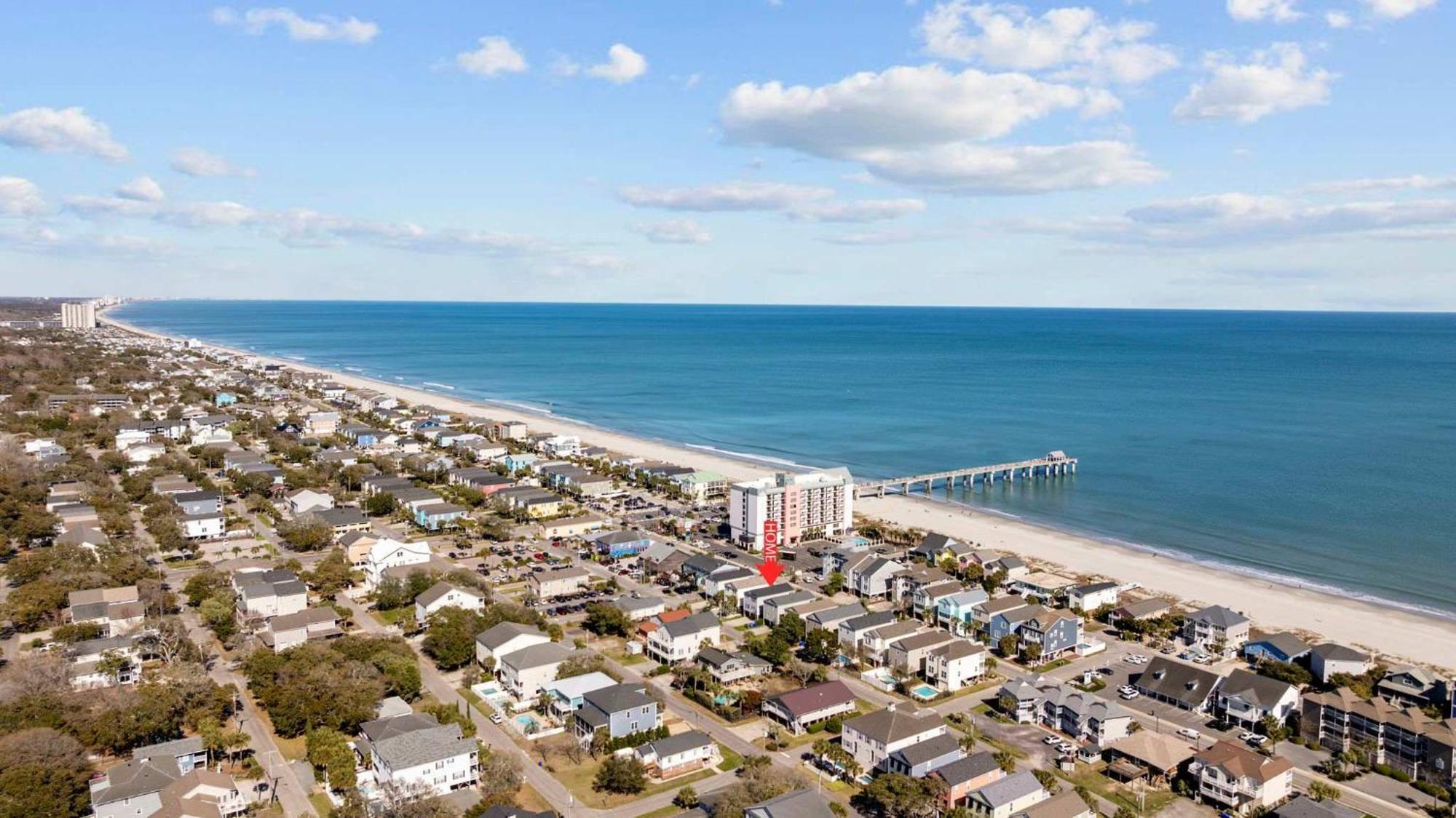 Sea Breeze Getaway-2nd Row In Surfside Holiday home