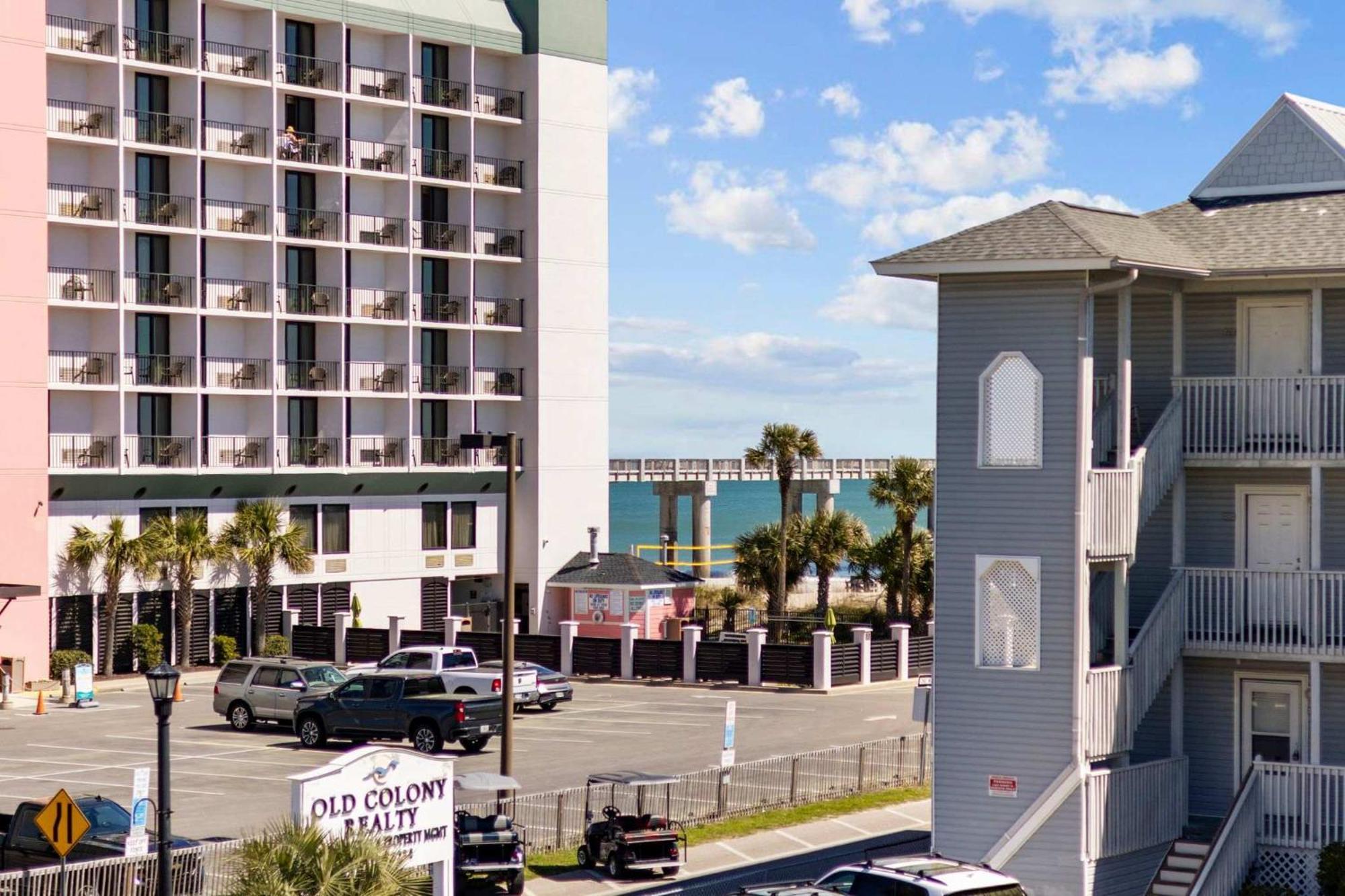 Holiday home Sea Breeze Getaway-2nd Row In Surfside